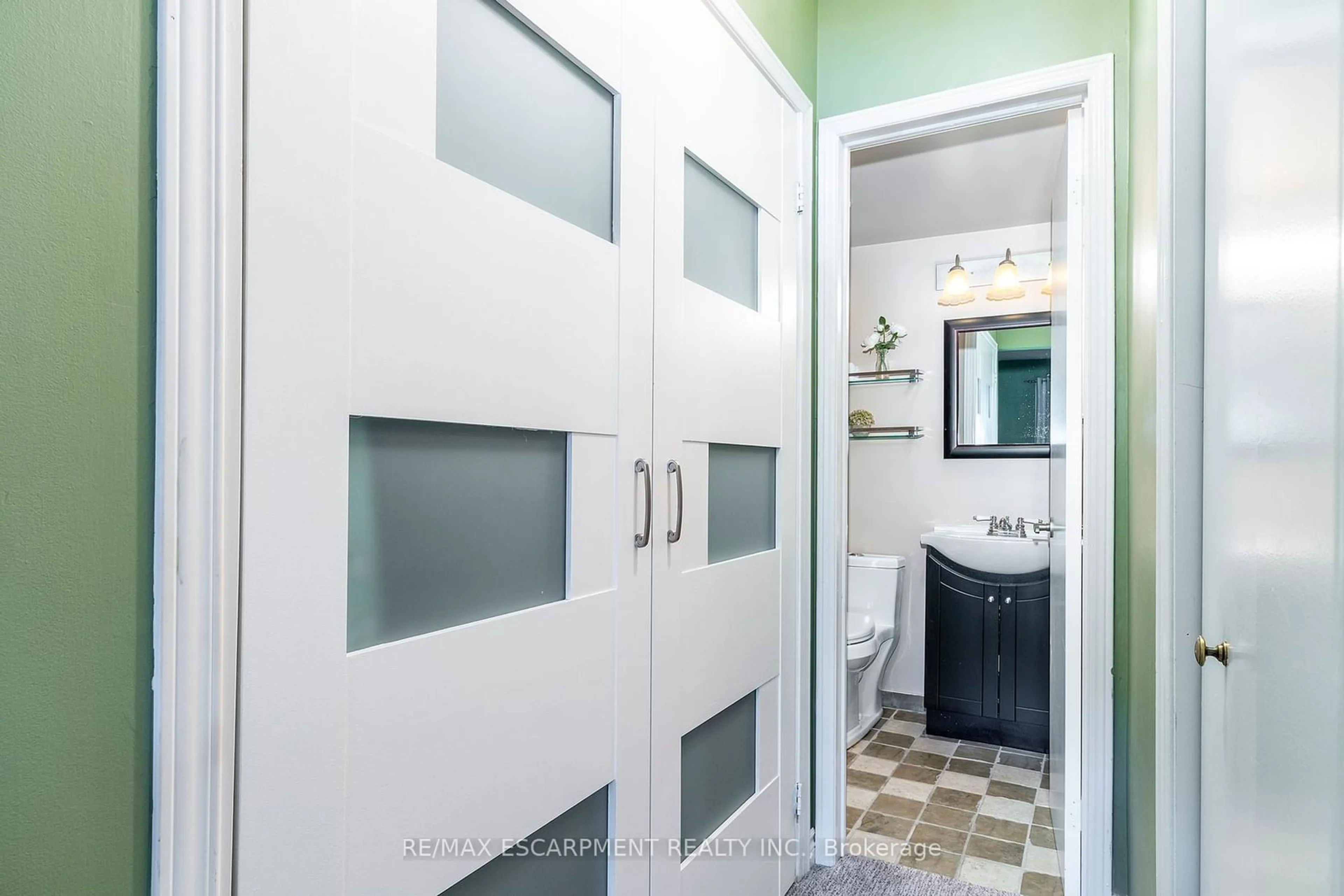 Laundry room for 78 Roehampton Ave #116, St. Catharines Ontario L2M 7W9