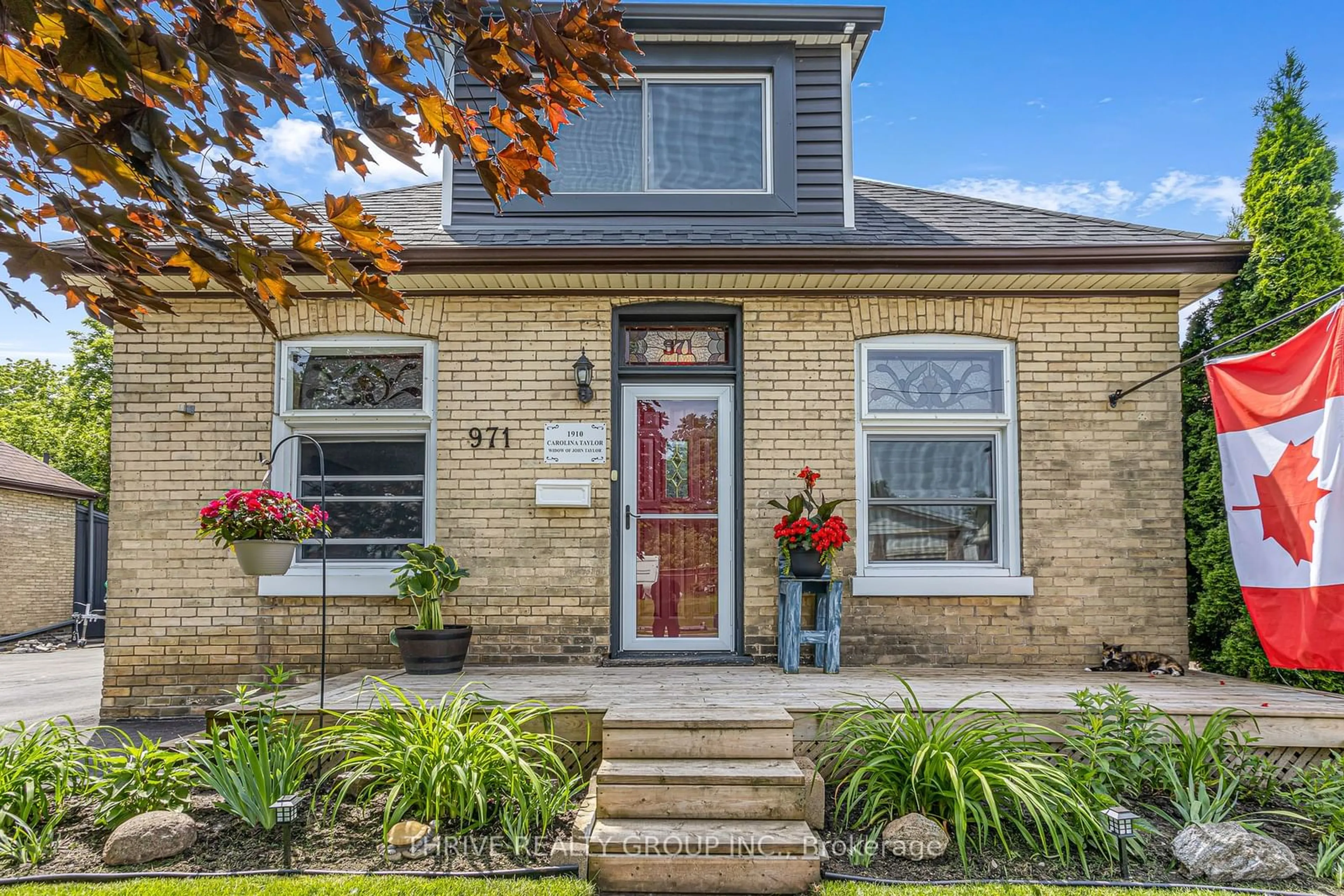 Home with brick exterior material for 971 Hackett St, London Ontario N5Z 1M1