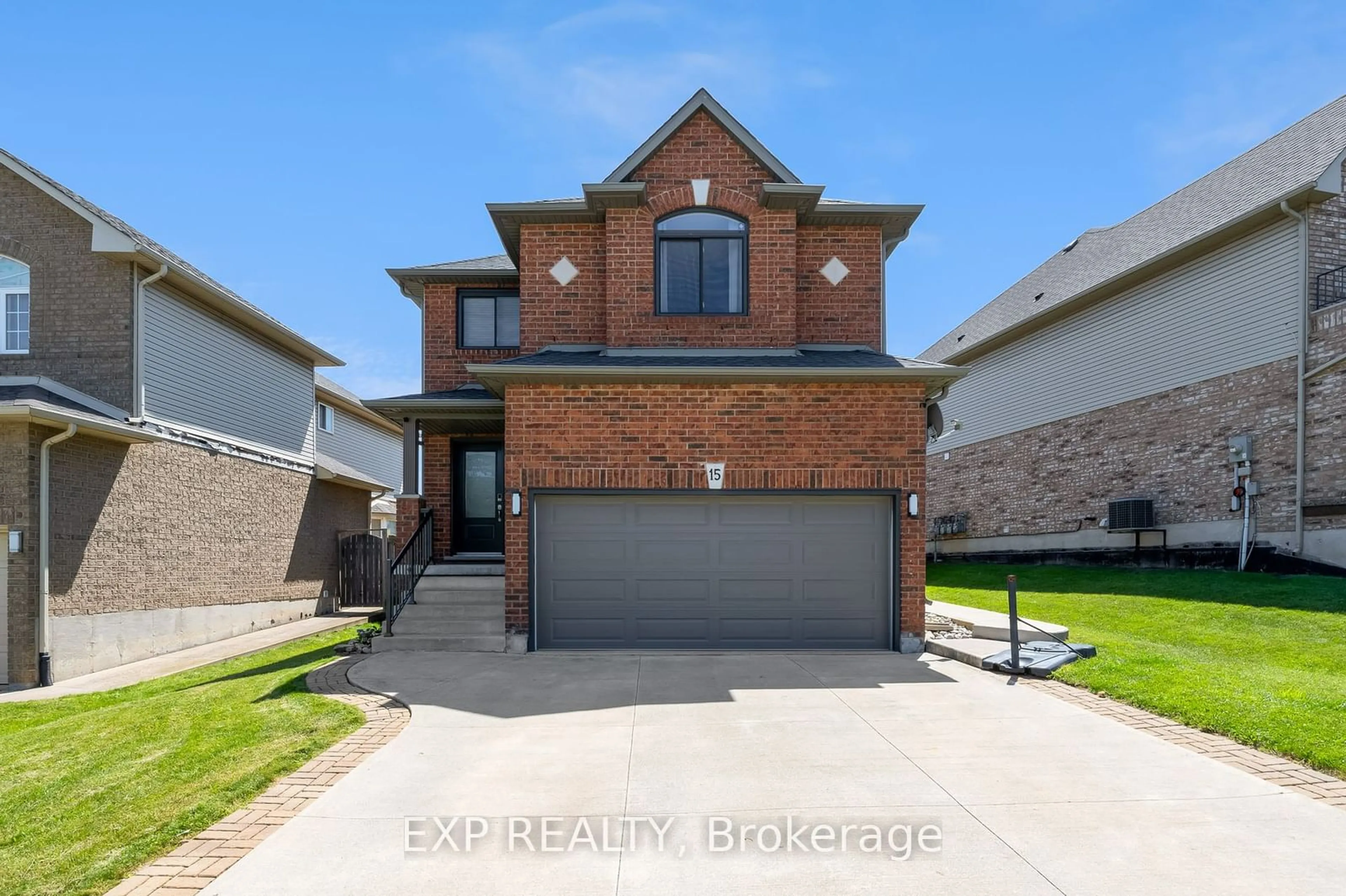 Frontside or backside of a home for 15 Meadow Wood Cres, Hamilton Ontario L9J 1X1