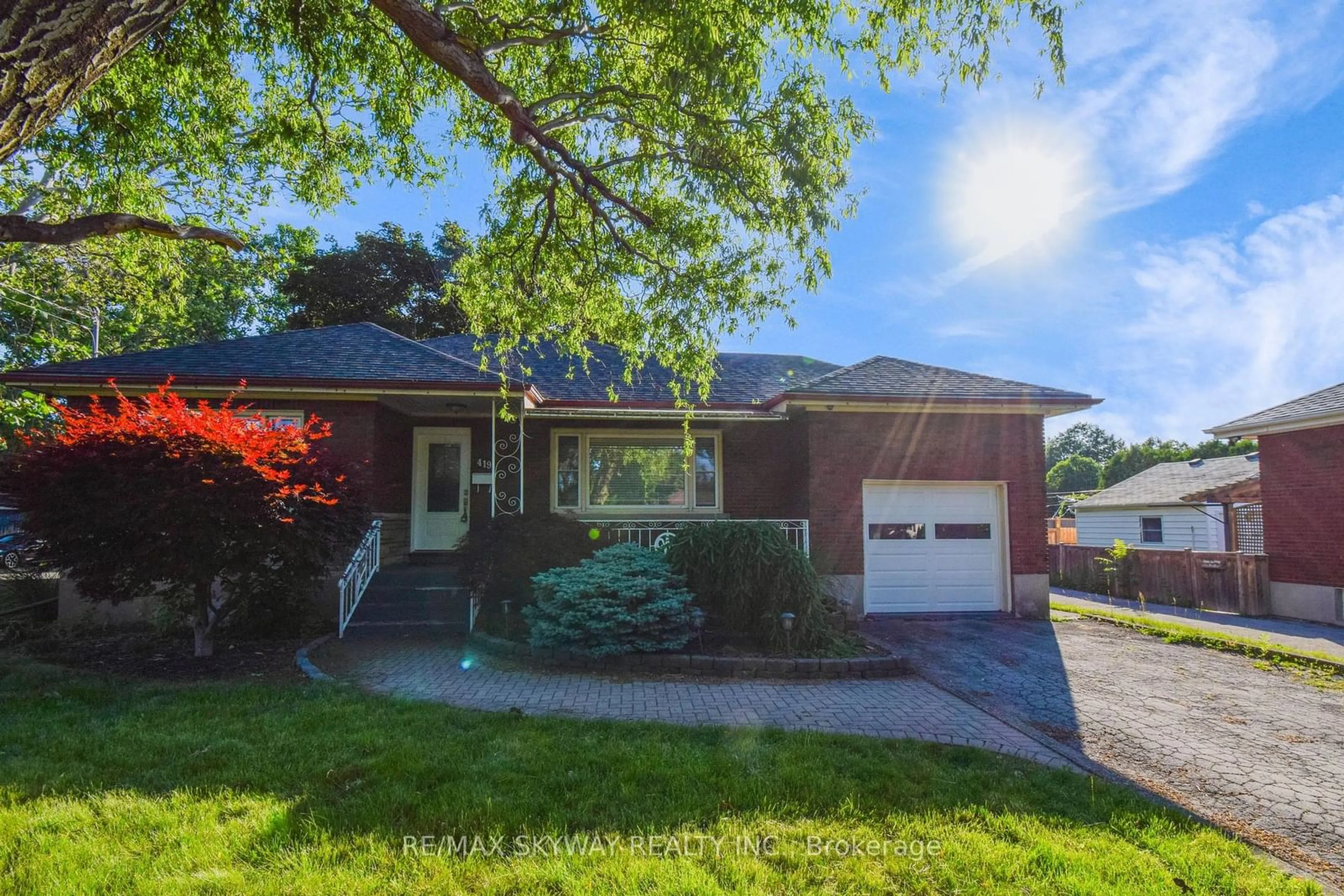 Frontside or backside of a home for 419 Geneva St, St. Catharines Ontario L2N 2H2