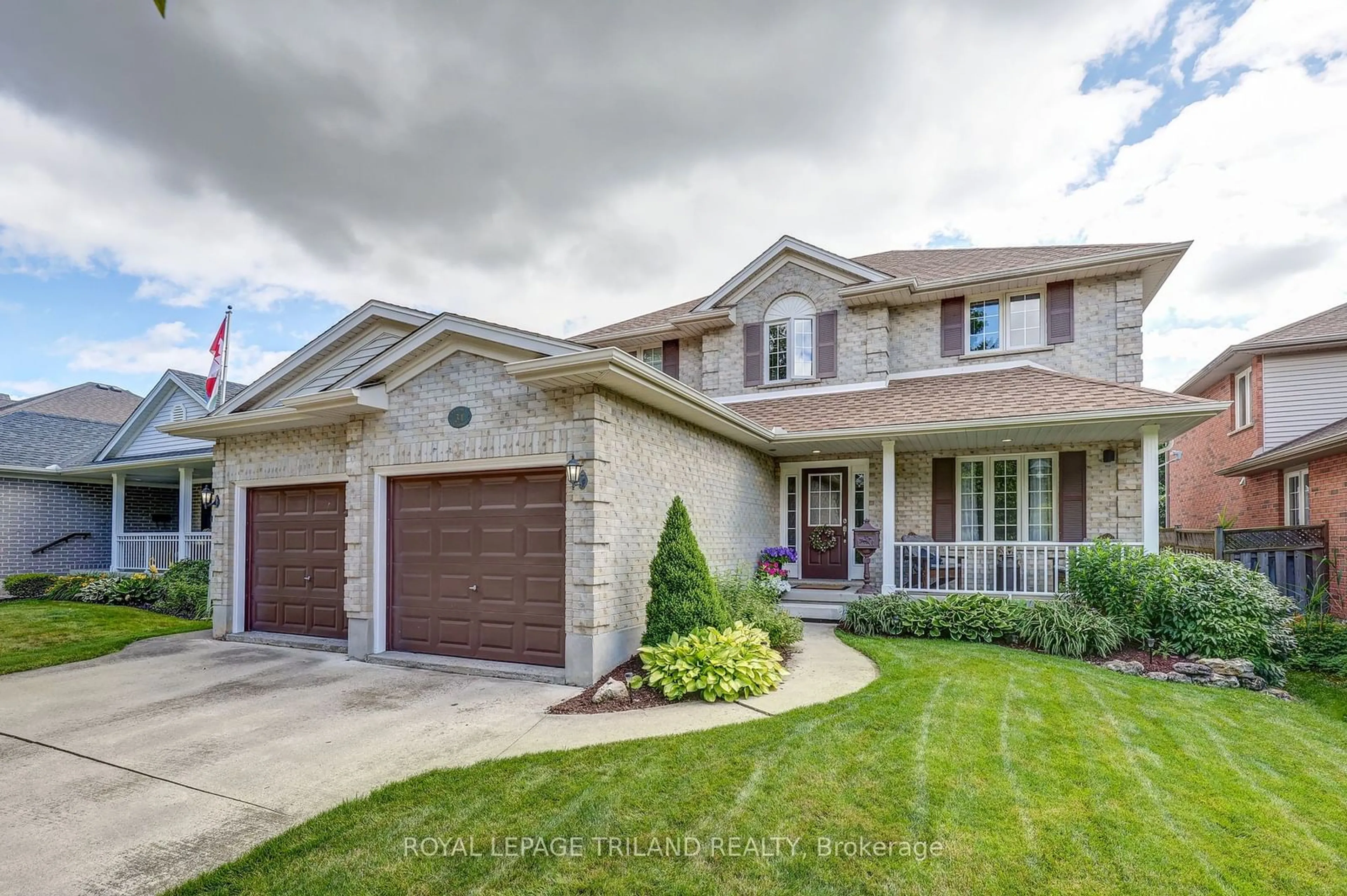 Frontside or backside of a home for 31 Symphony Crt, St. Thomas Ontario N5P 4K1