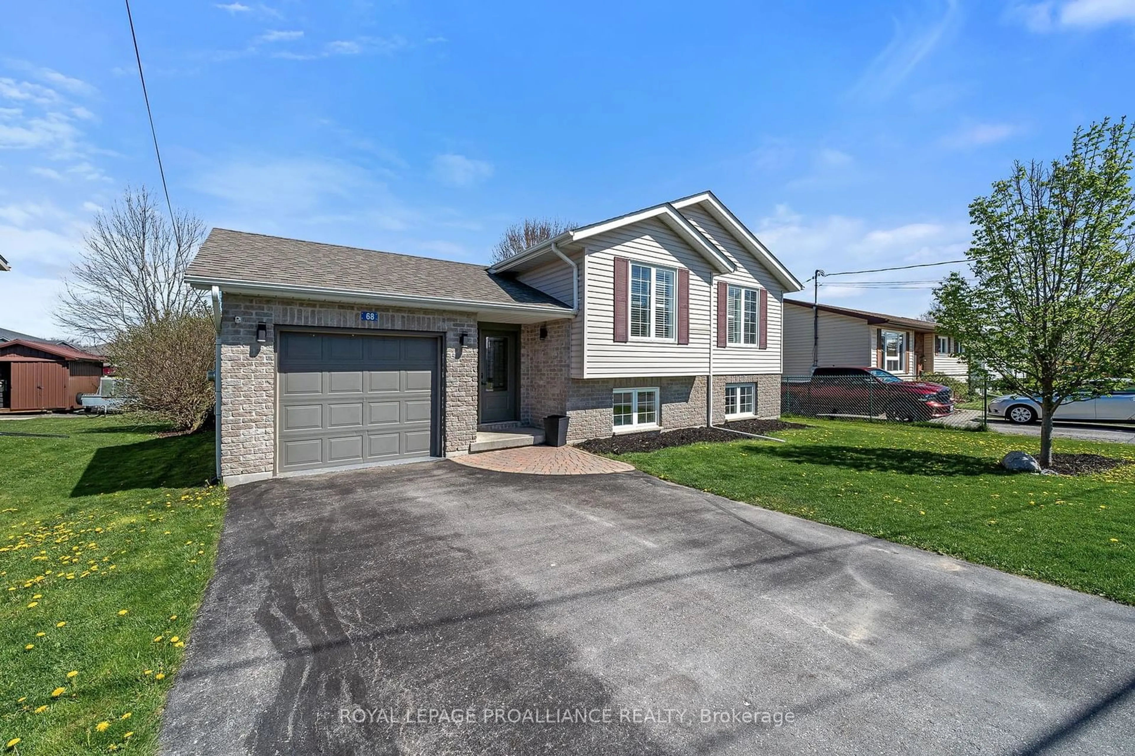 Frontside or backside of a home for 68 HUFFMAN Rd, Quinte West Ontario K0K 2C0