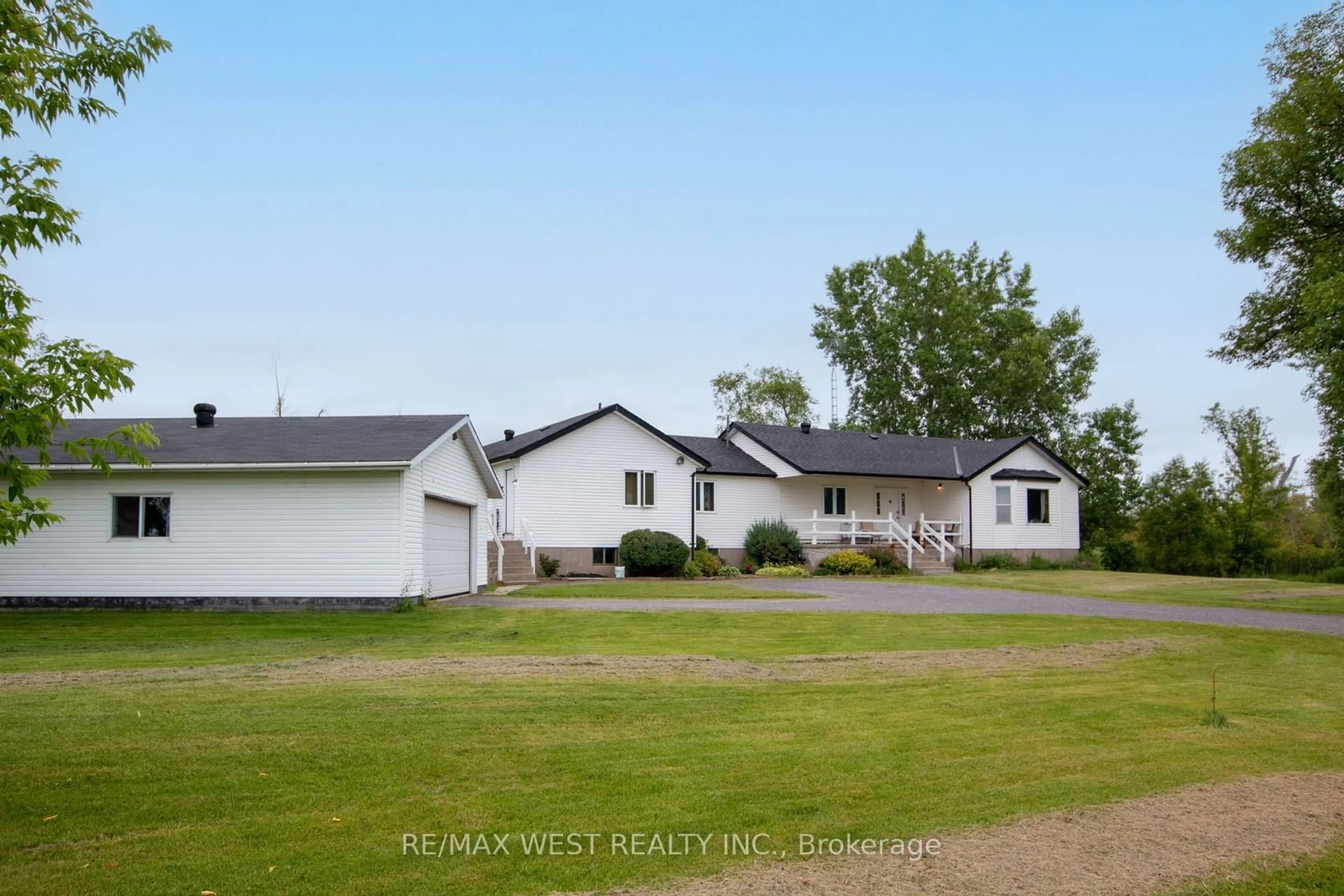 Frontside or backside of a home for 2075 Fish Lake Rd, Prince Edward County Ontario K0K 1W0