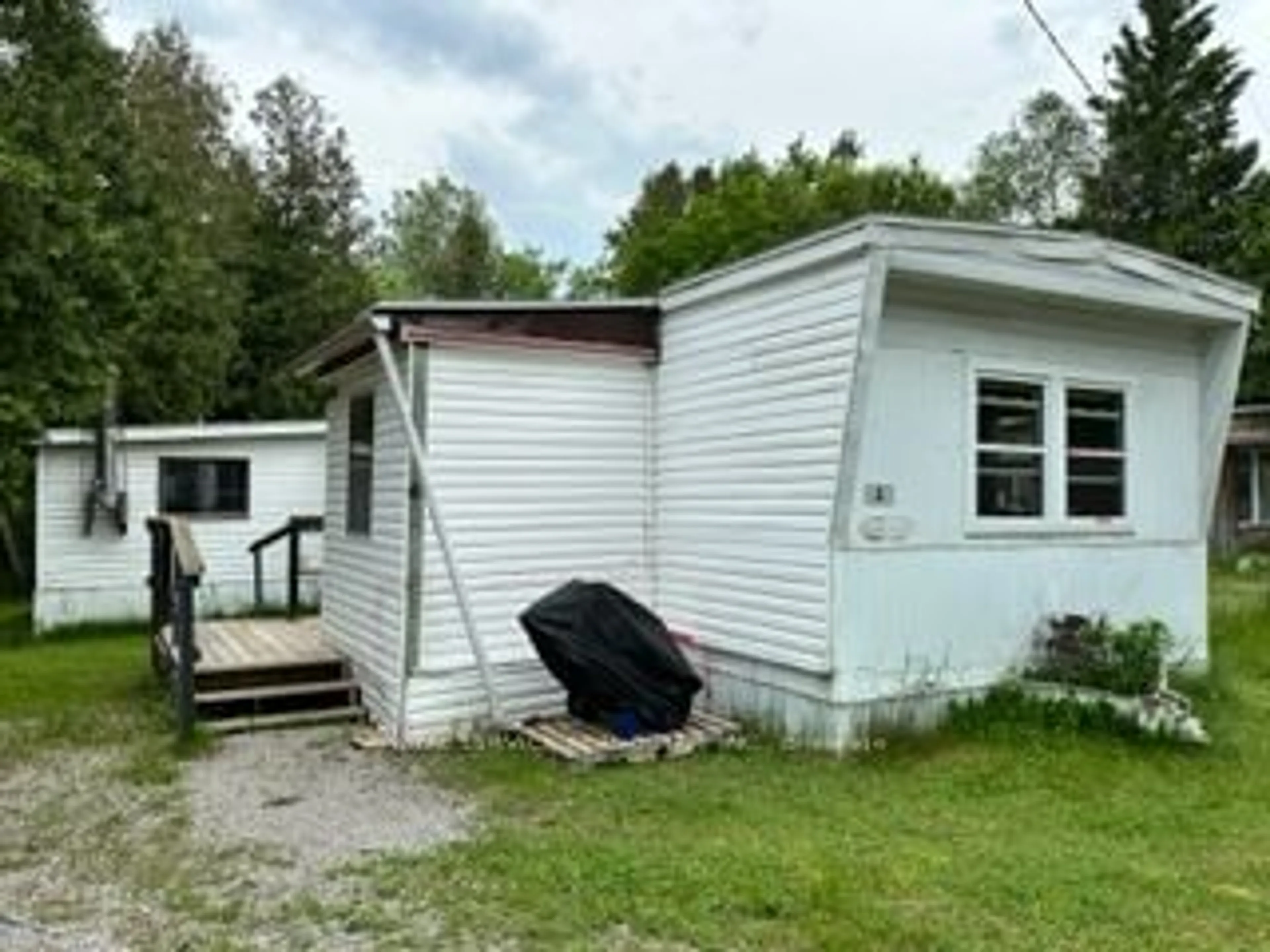 Shed for 1093 County Rd 28 #4, Cavan Monaghan Ontario K0L 1V0