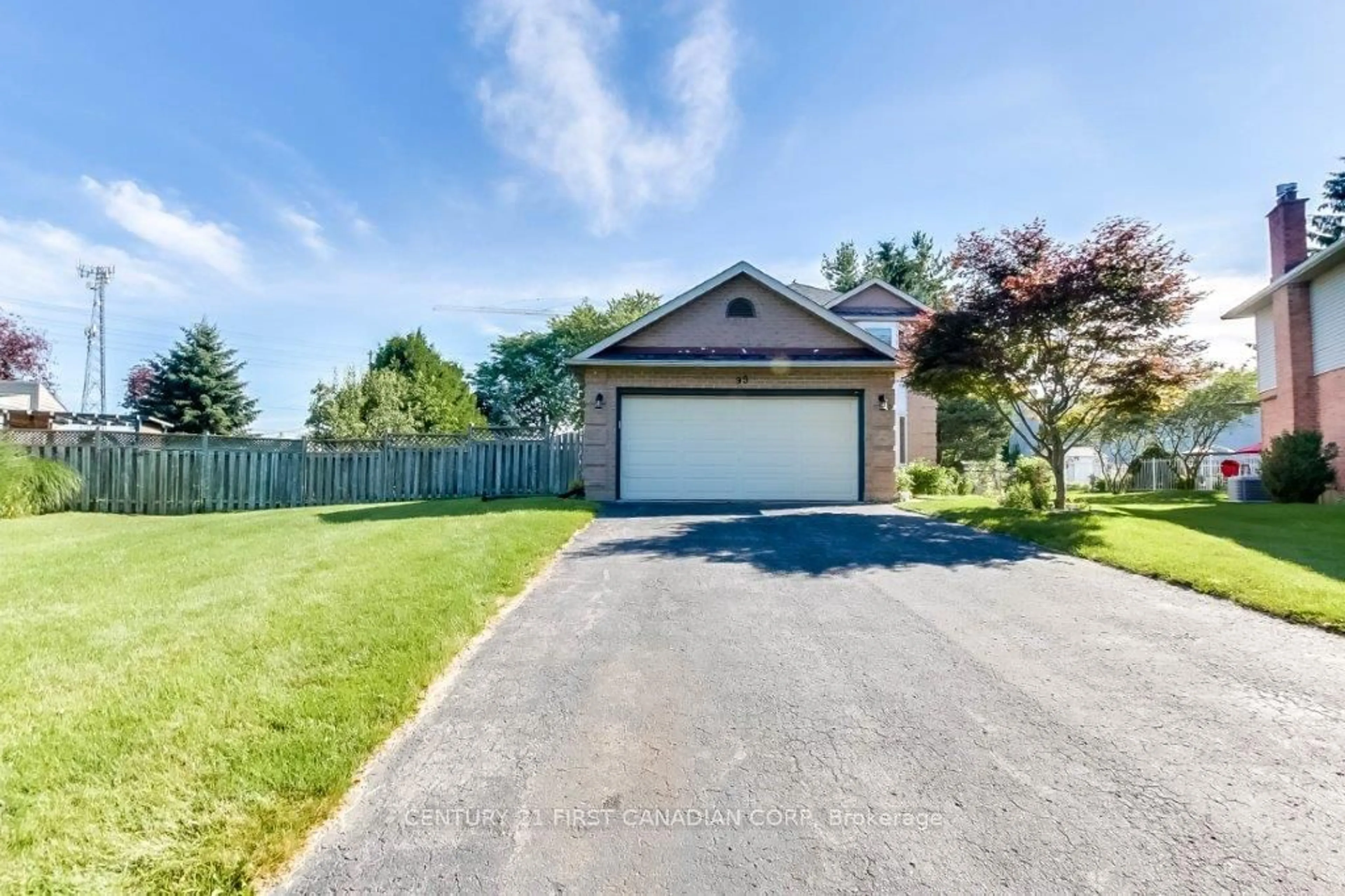 Fenced yard for 99 Acorn Pl, London Ontario N6G 4J4