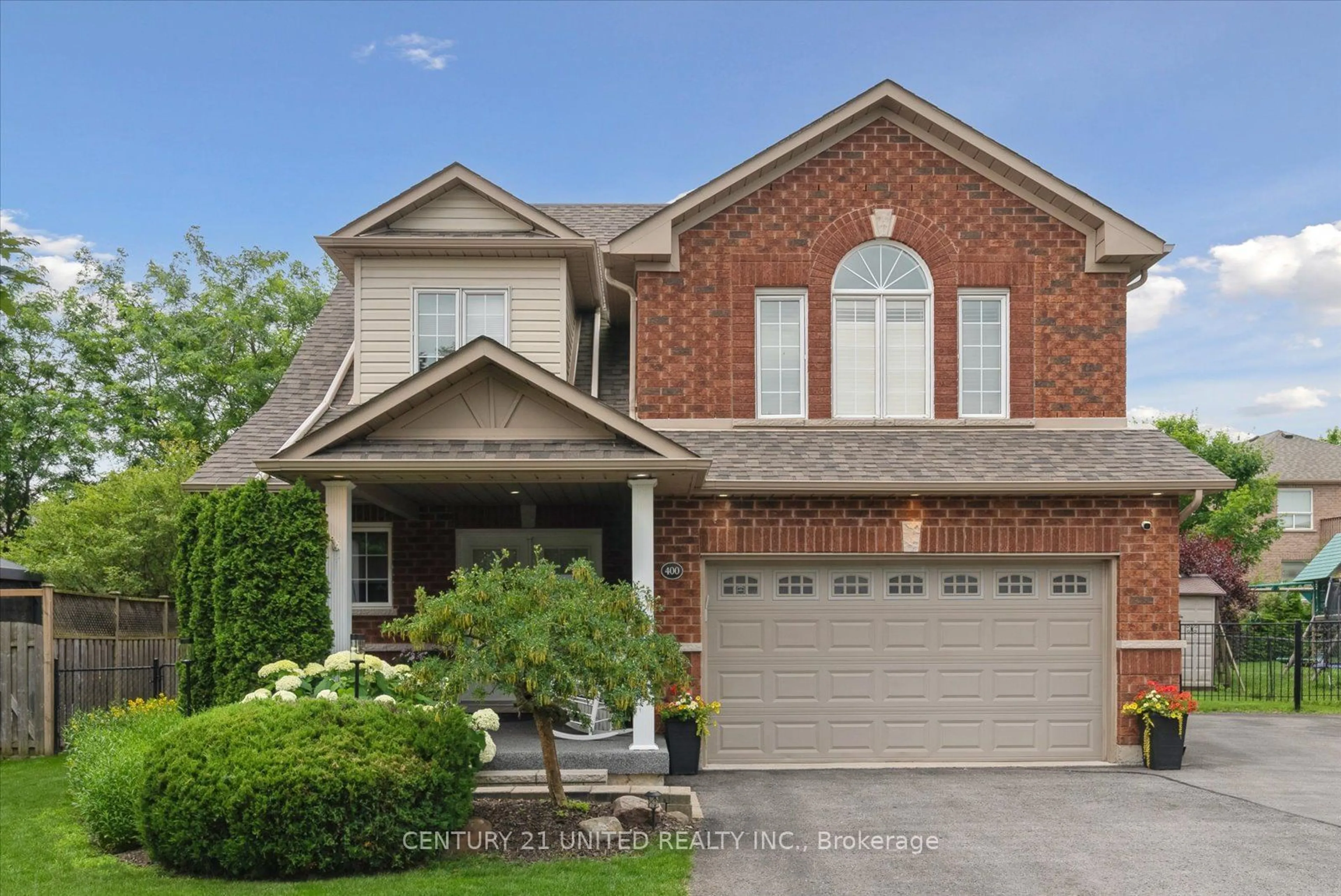 Home with brick exterior material for 400 Carriage Lane, Peterborough Ontario K9L 2A5