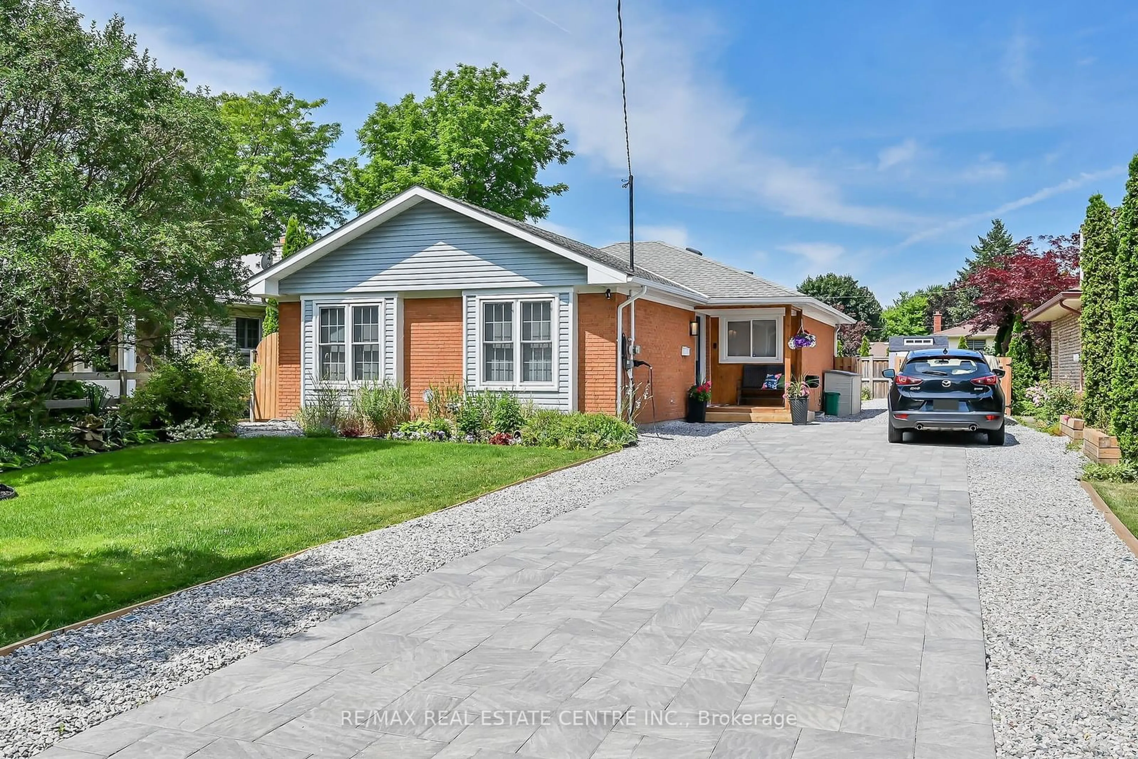 Home with brick exterior material for 23 Ameer Dr, St. Catharines Ontario L2N 3S9