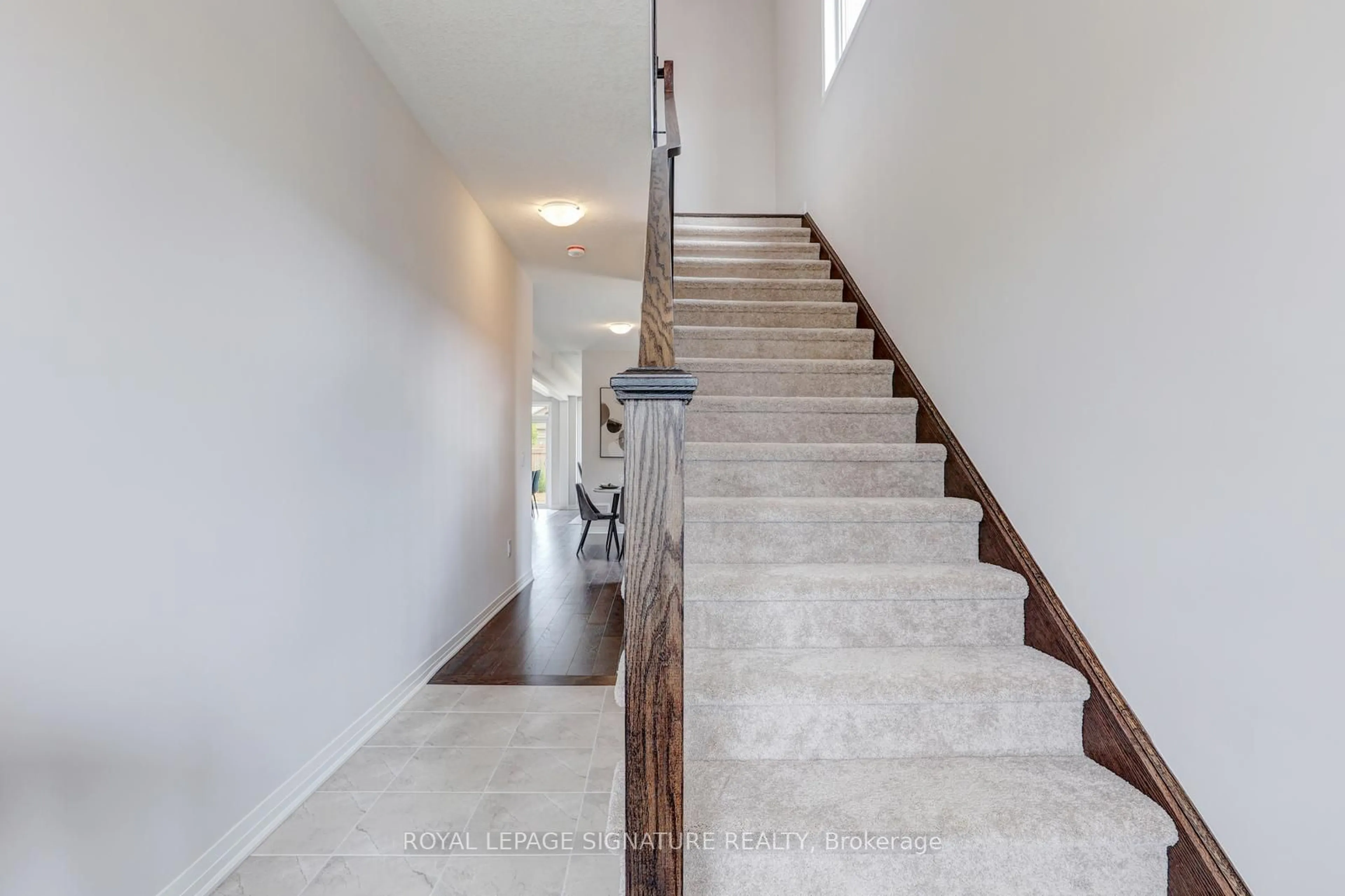 Stairs for 470 Robert Woolner St, North Dumfries Ontario N0B 1E0