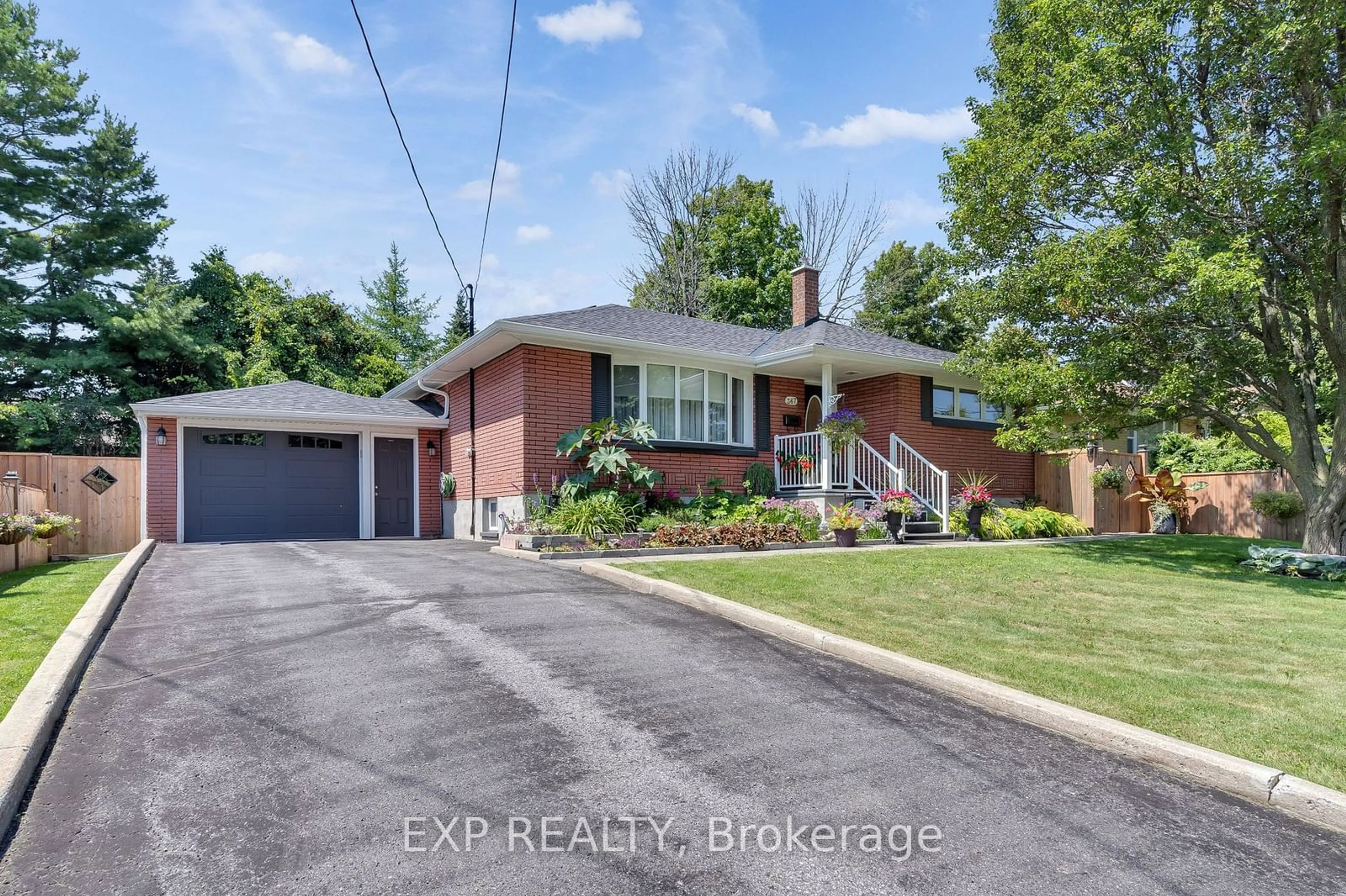 Frontside or backside of a home for 367 Mcewen Dr, Kingston Ontario K7M 3W4
