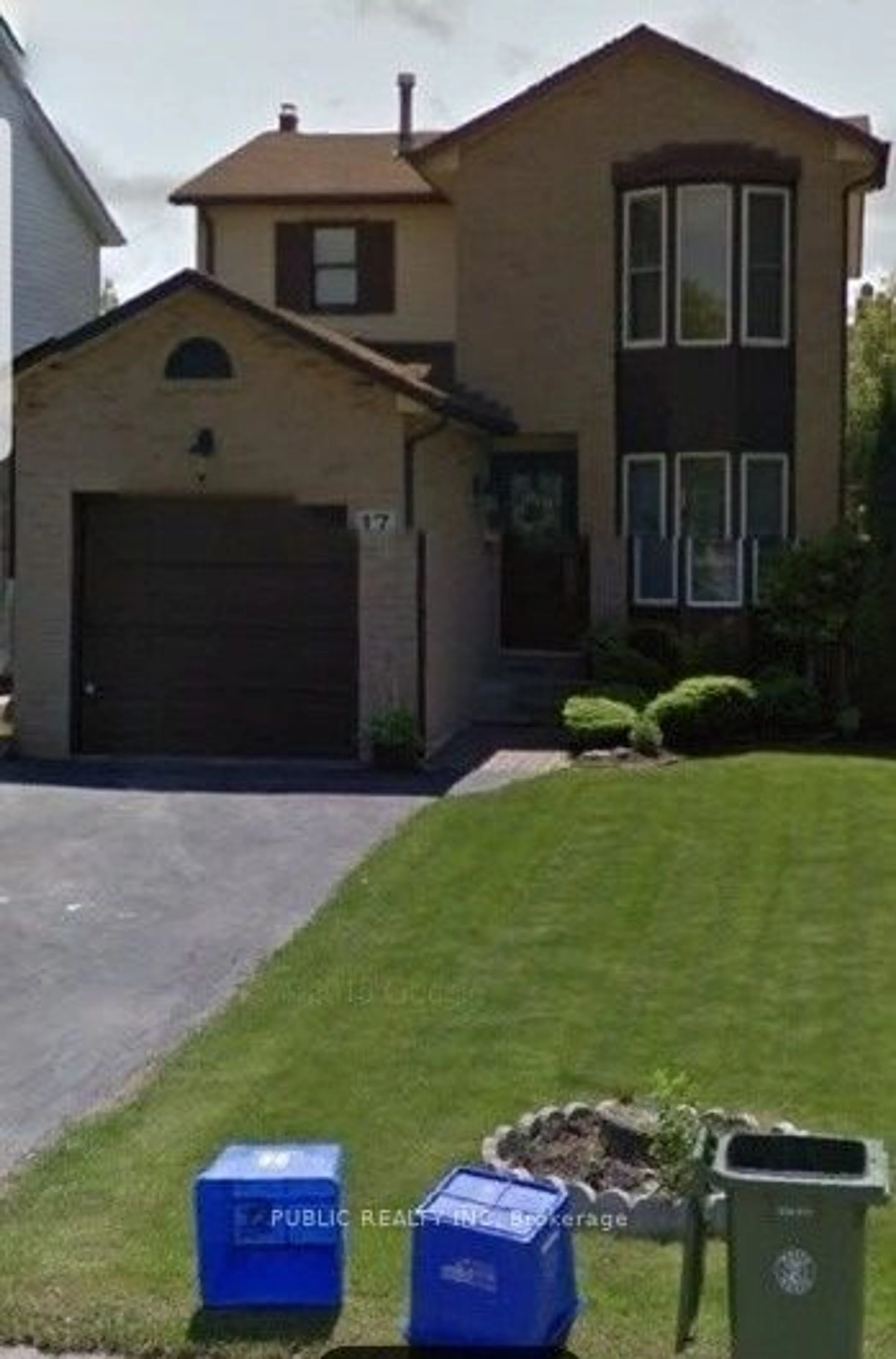 Frontside or backside of a home for 17 Puritan Crt, Hamilton Ontario L8E 4K9