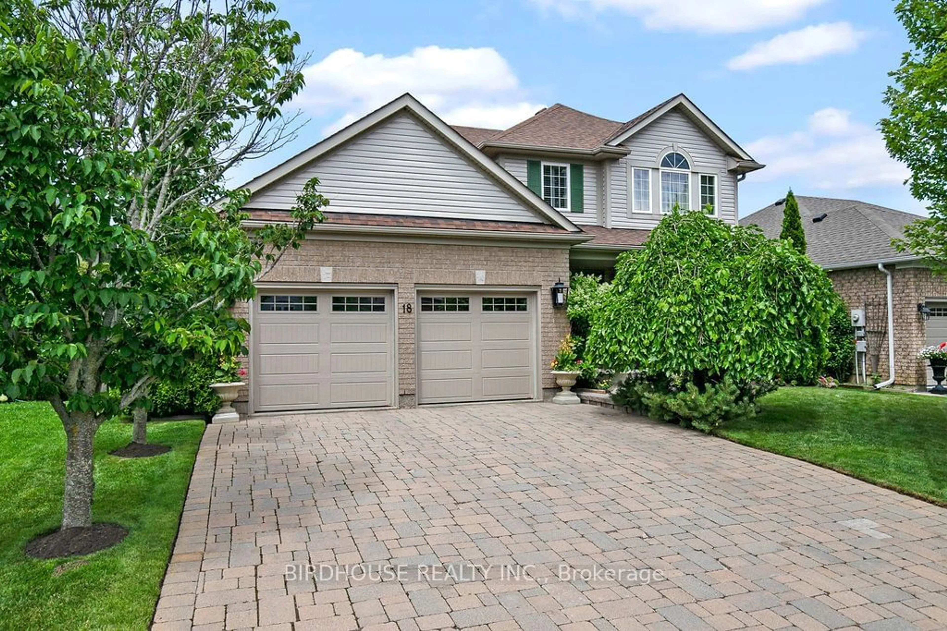 Home with brick exterior material for 18 Thrushwood Tr, Kawartha Lakes Ontario K9V 0B1