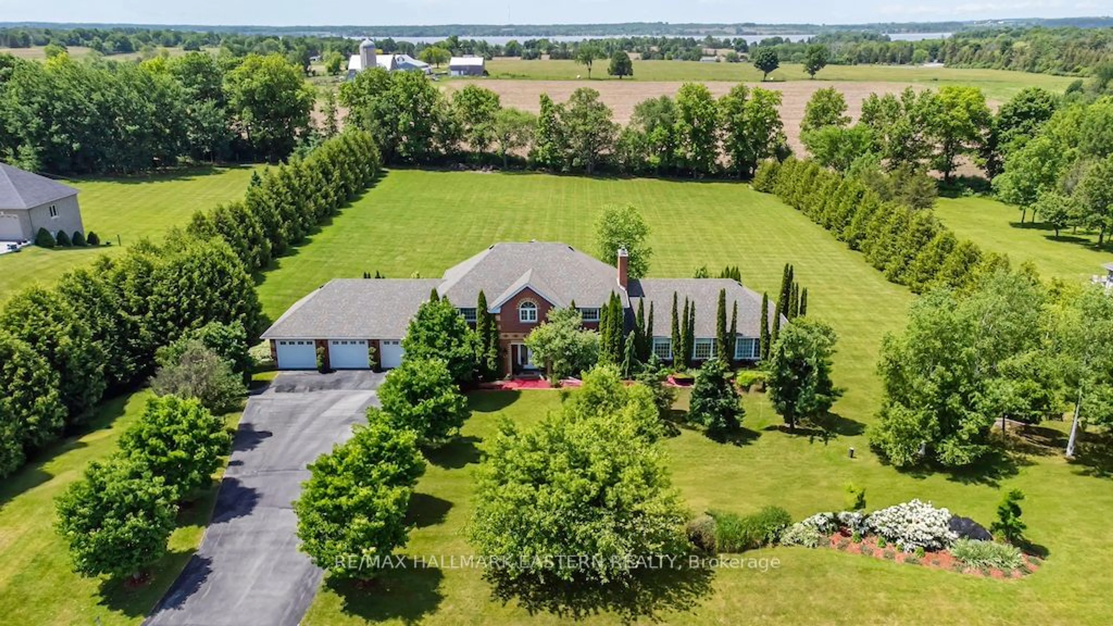 Fenced yard for 1745 Myers Cres, Smith-Ennismore-Lakefield Ontario K9J 6X2