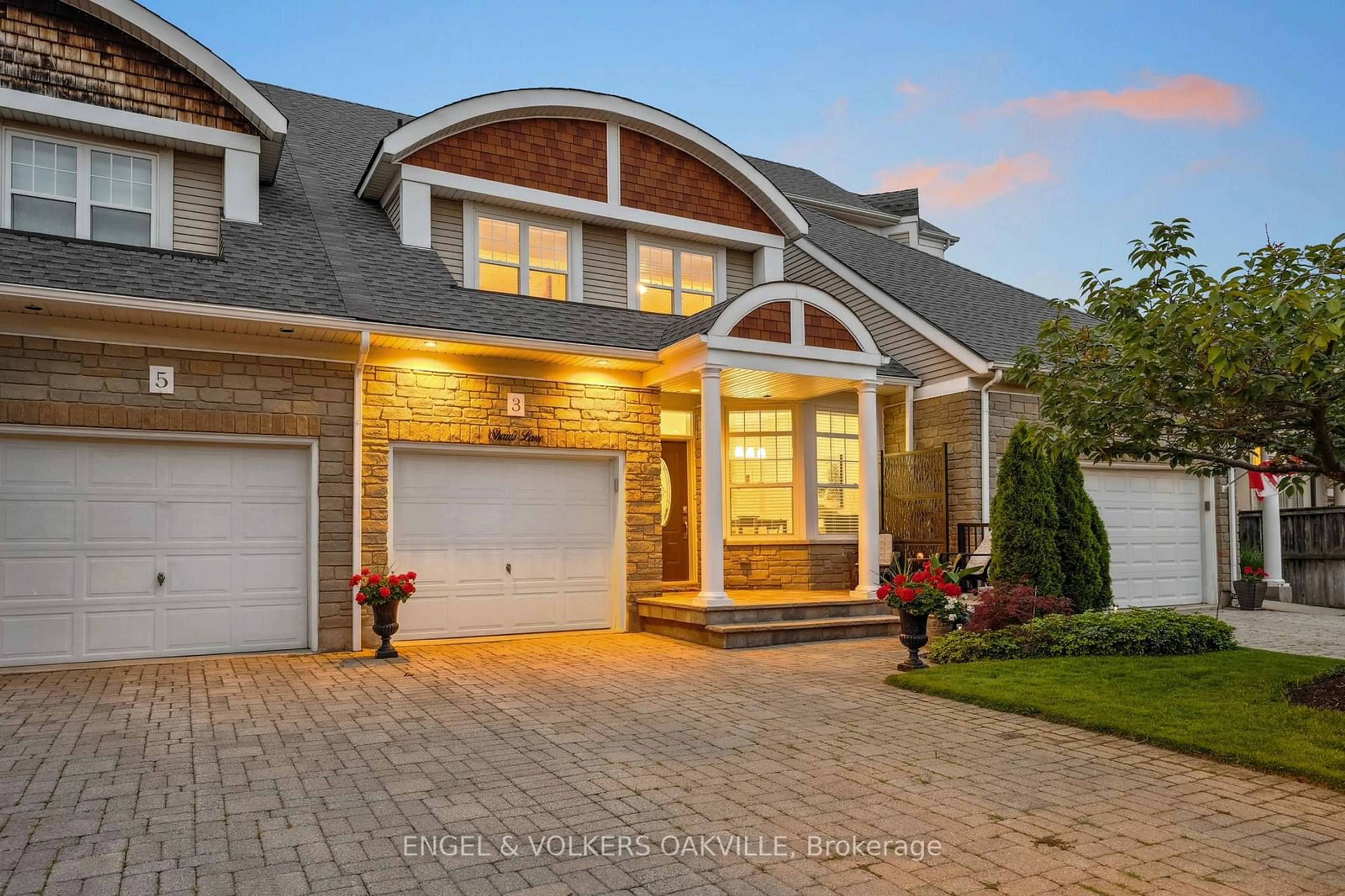 Home with brick exterior material for 3 Shaw's Lane, Niagara-on-the-Lake Ontario L0S 1J0