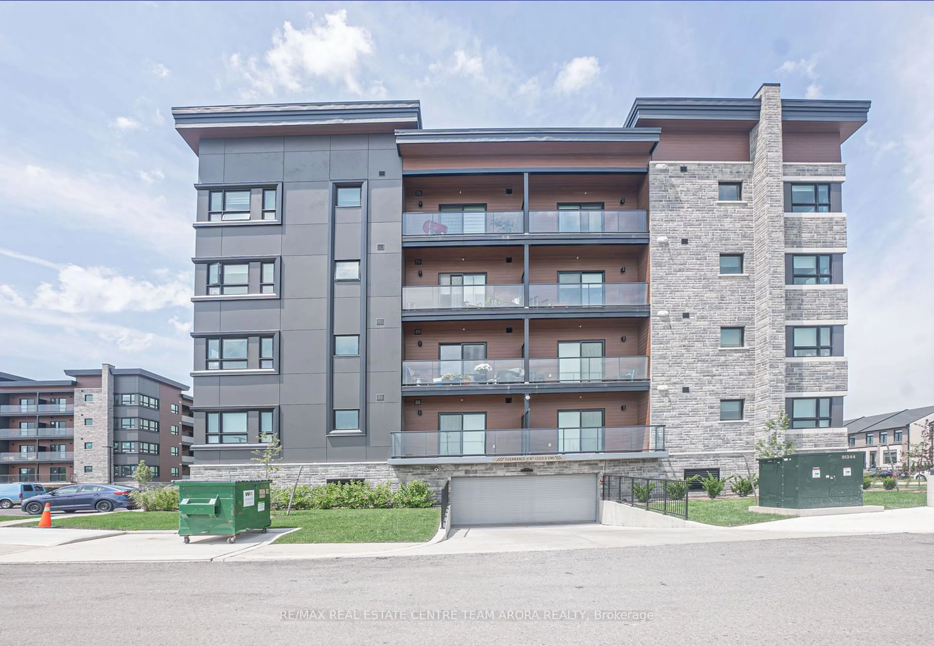 A pic from exterior of the house or condo for 120 Summersides Blvd #207, Pelham Ontario L3B 5N5