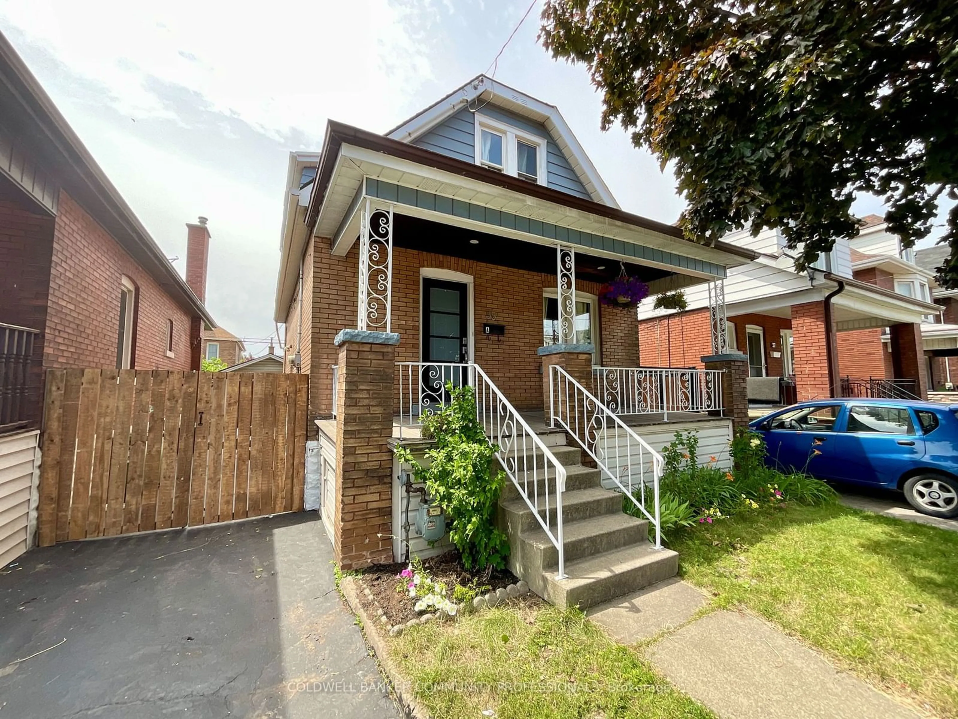 Frontside or backside of a home for 35 Gage Ave, Hamilton Ontario L8L 6Z5