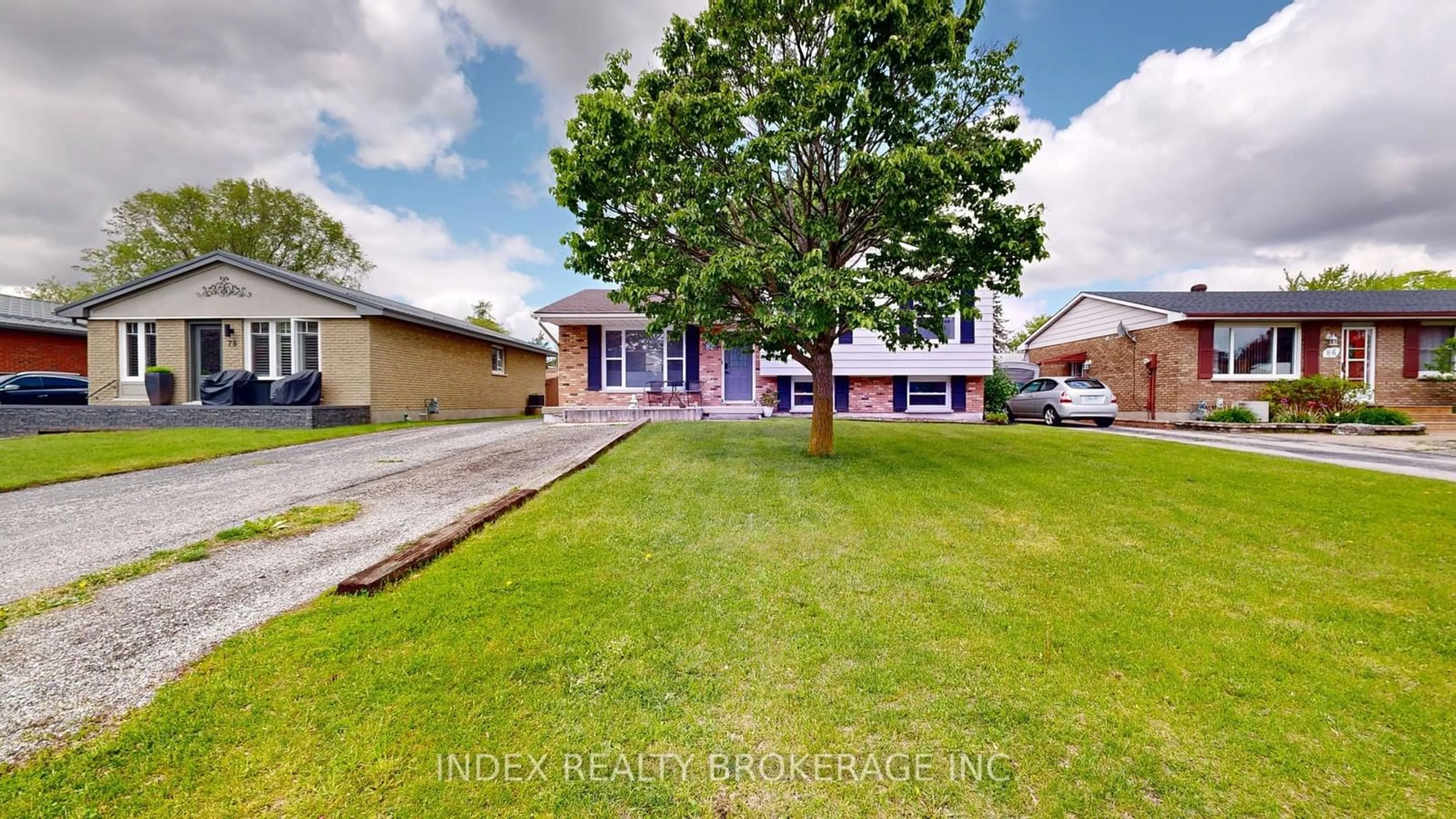 Frontside or backside of a home for 82 Moore Ave, Aylmer Ontario N5H 2Z9