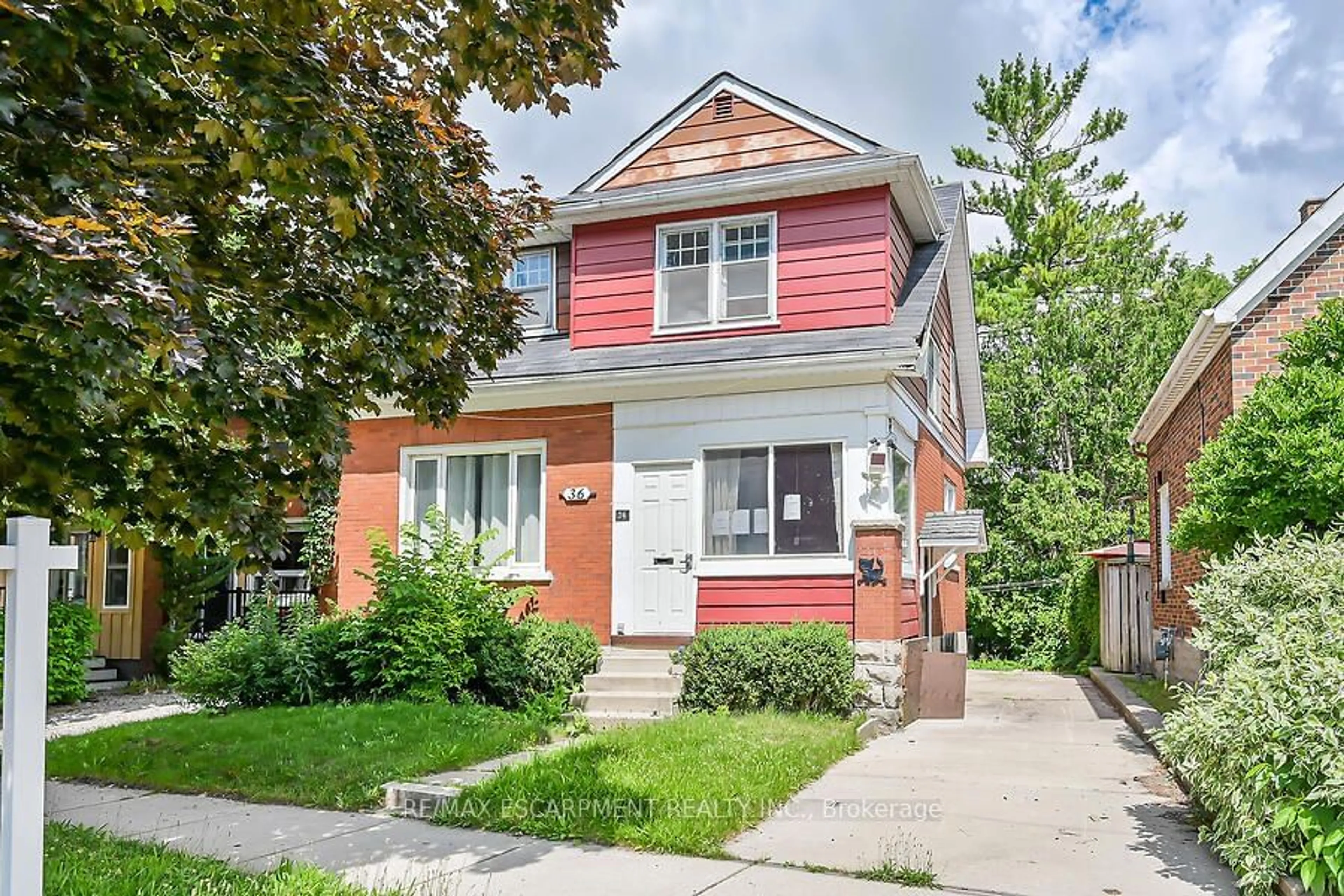 Frontside or backside of a home for 36 Delisle Ave, Kitchener Ontario N2H 6A3