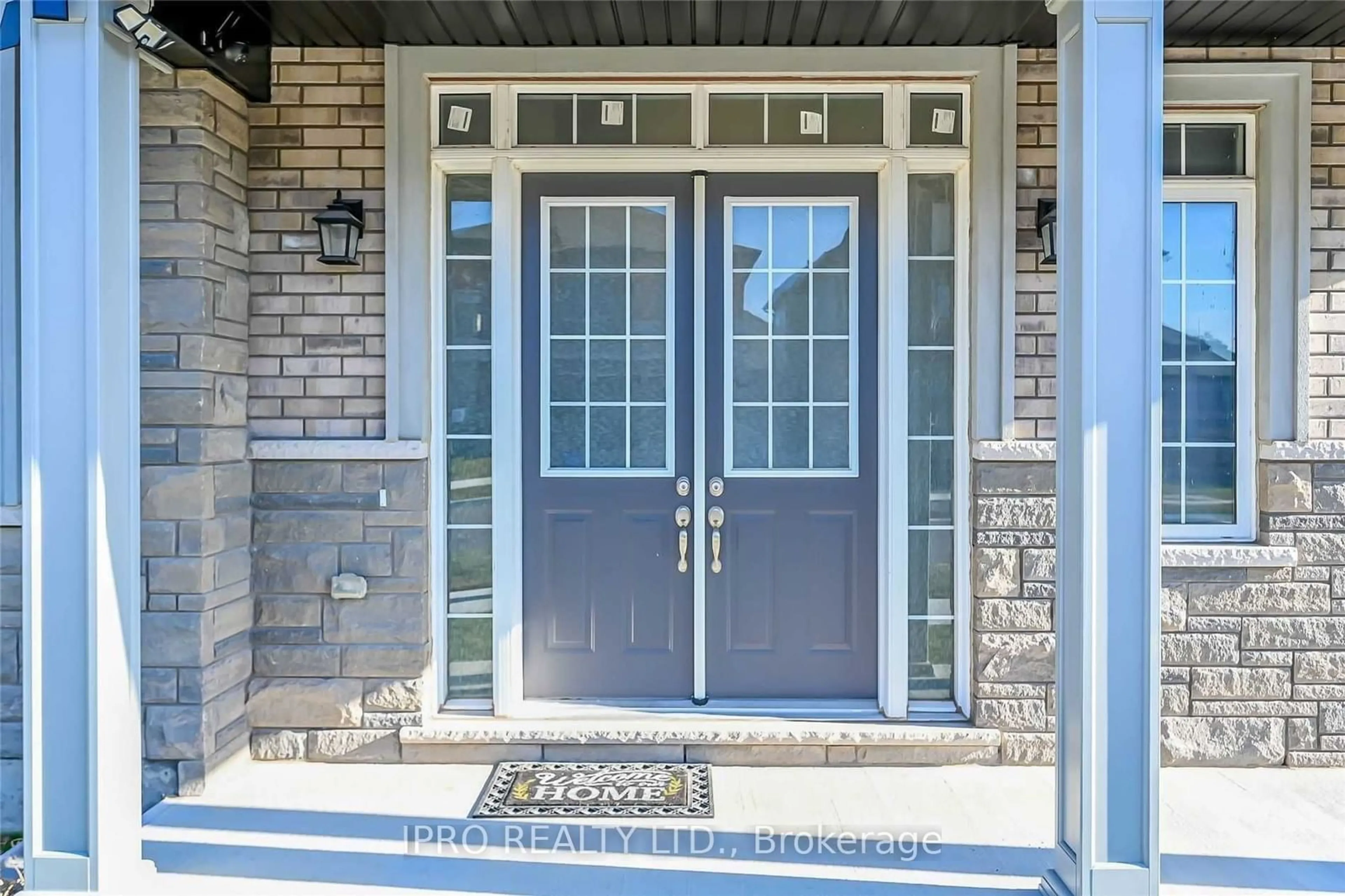 Indoor entryway for 19 Sleeth St, Brantford Ontario N3S 0J4