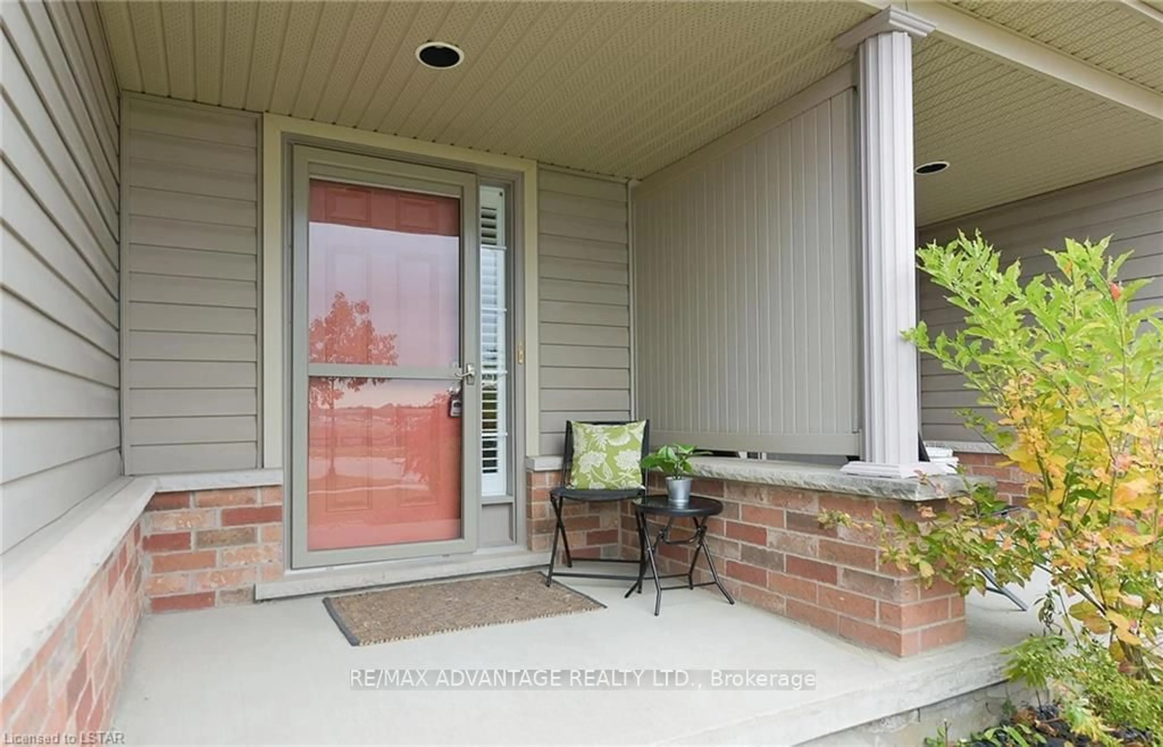 Indoor entryway for 1472 Evans Blvd, London Ontario N6M 0A8