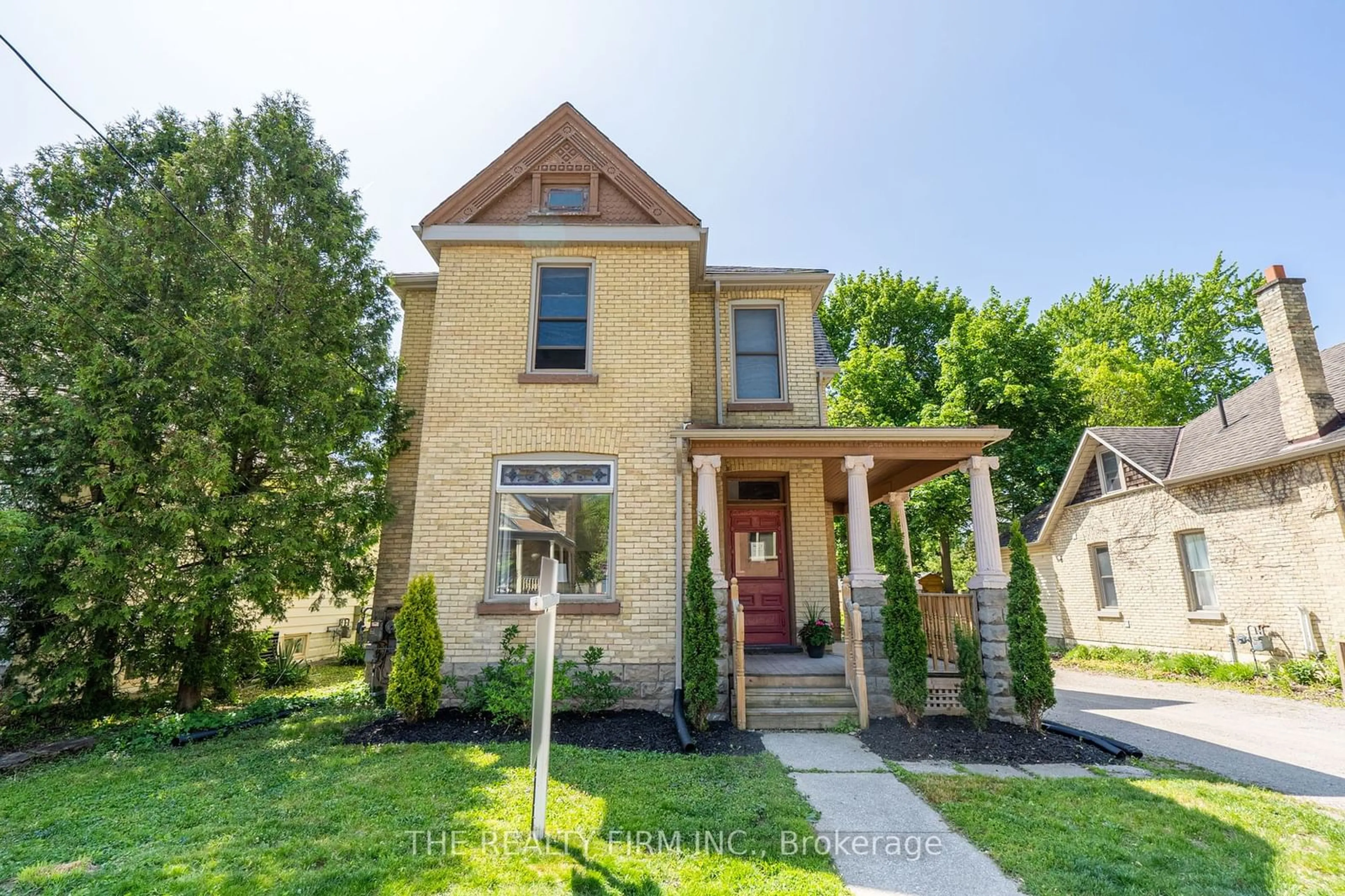 Home with brick exterior material for 19 Regina St, London Ontario N5Y 3B6