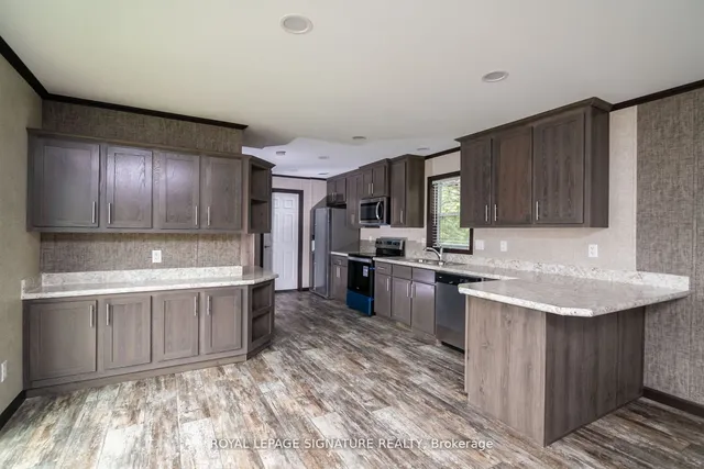 142 Regency Dr, Chatham-Kent 3