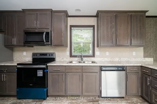 142 Regency Dr, Chatham-Kent 5