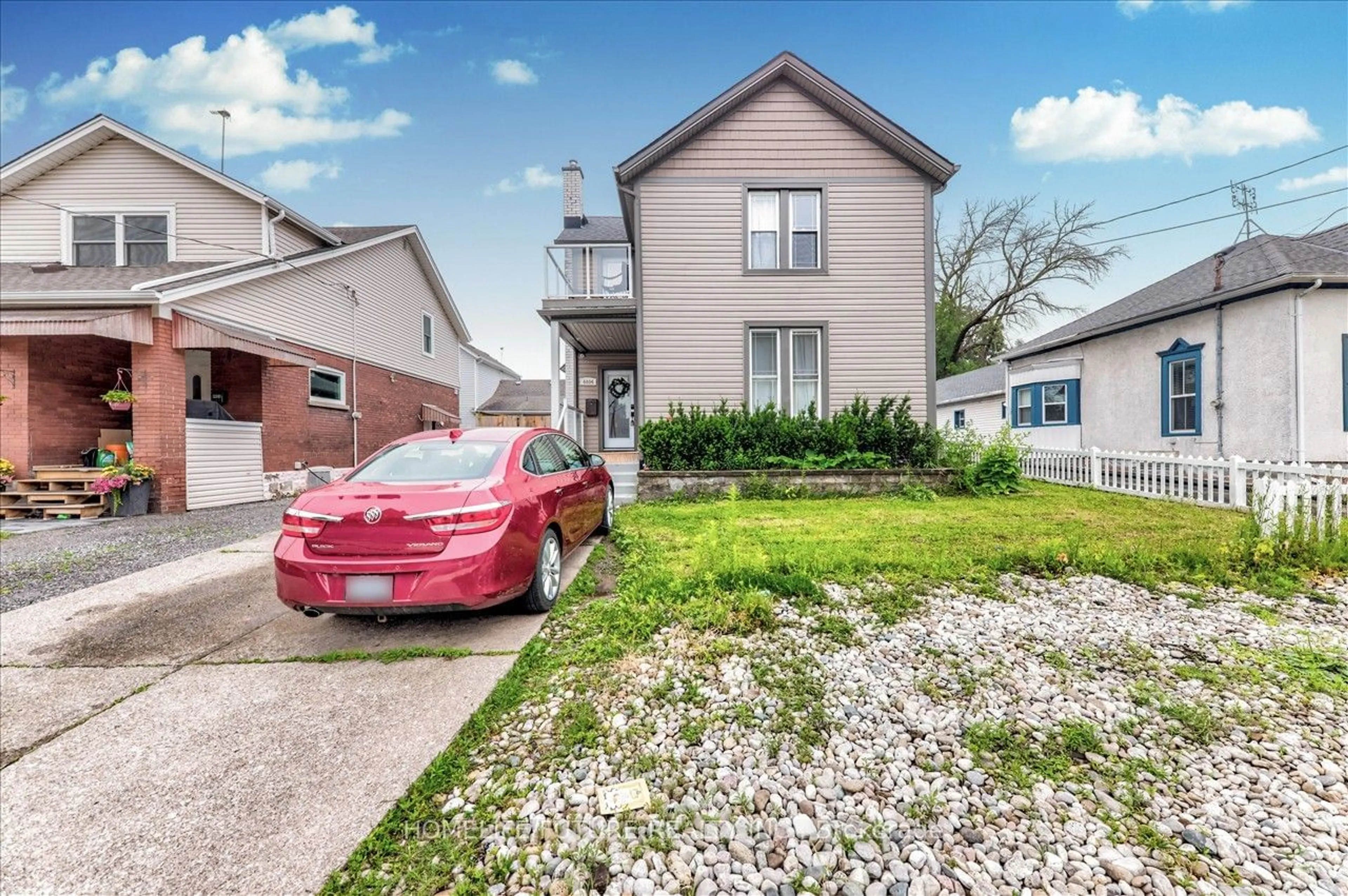 A pic from exterior of the house or condo, the street view for 4404 Morrison St, Niagara Falls Ontario L2E 2B3