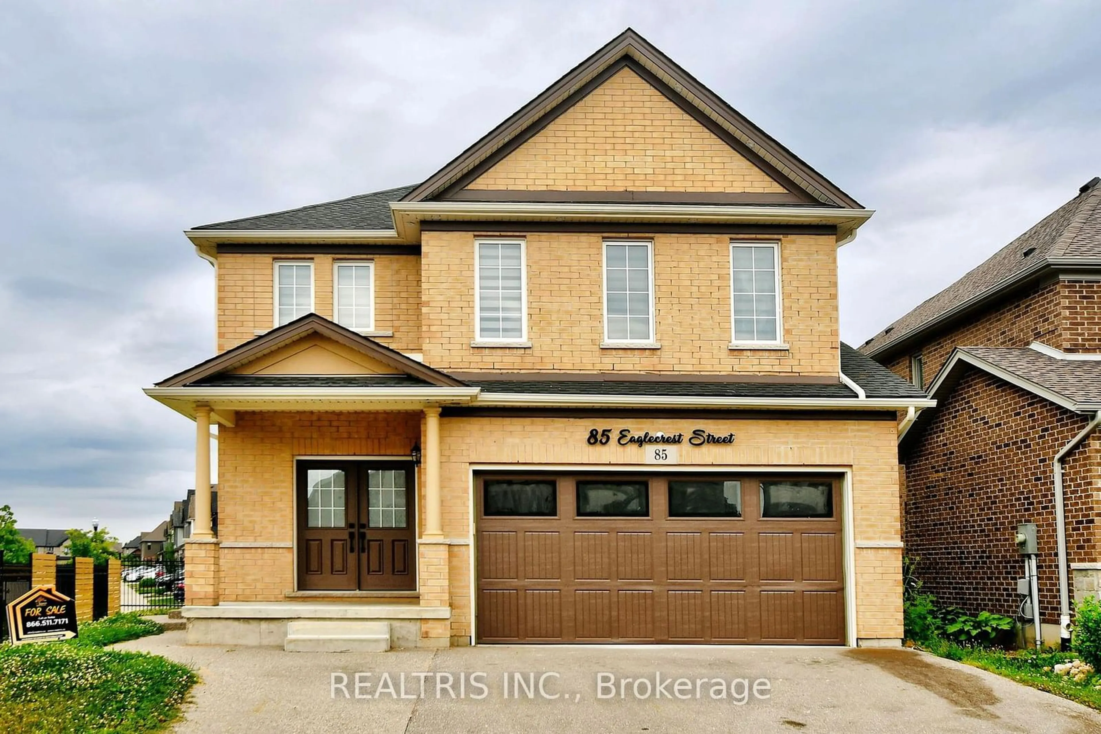 Frontside or backside of a home for 85 Eaglecrest St, Kitchener Ontario N2K 0C7