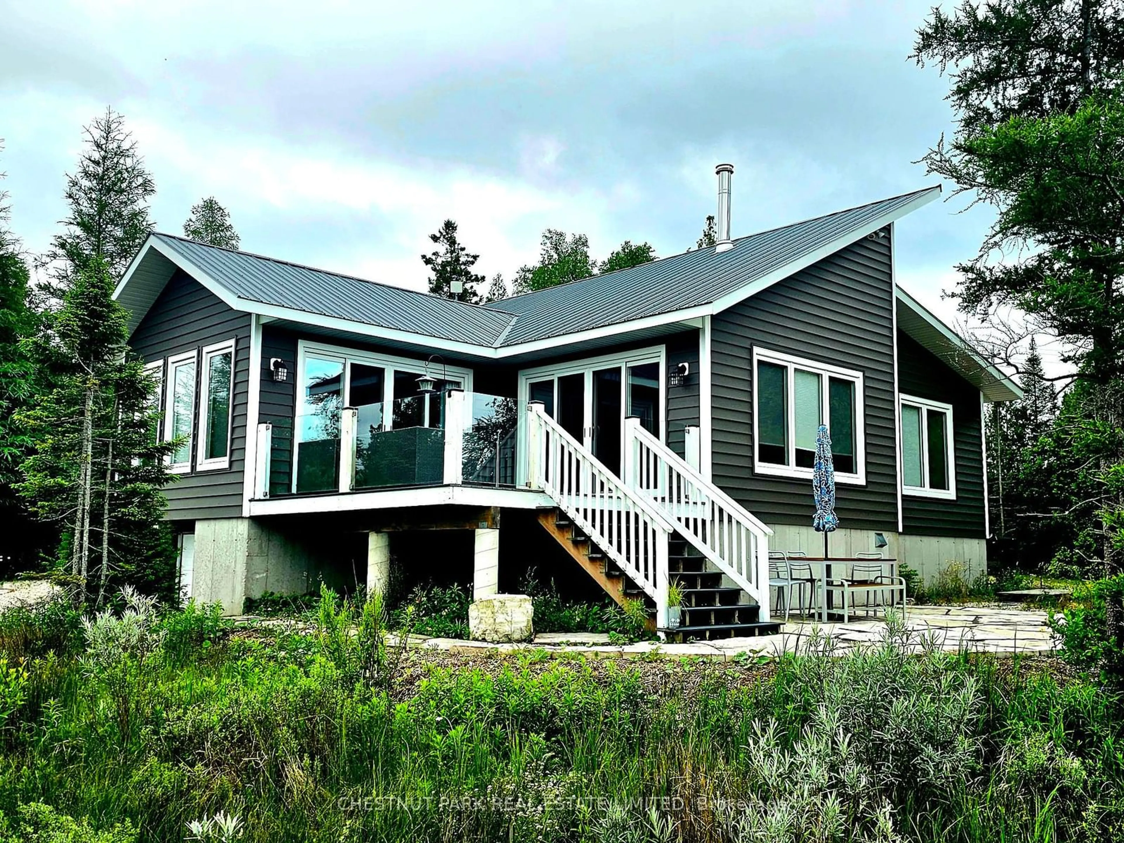 Cottage for 422 Dorcas Bay Rd, Northern Bruce Peninsula Ontario N0H 2R0