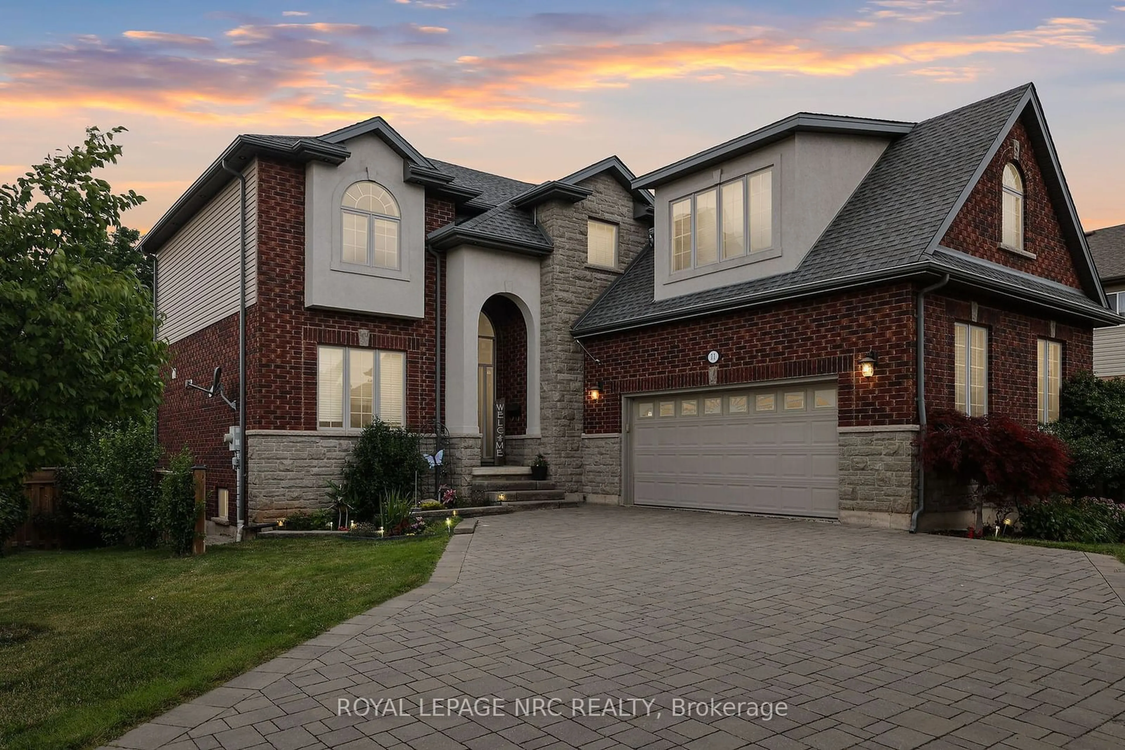 Home with brick exterior material for 11 Vision Pl, Hamilton Ontario L8G 4M2