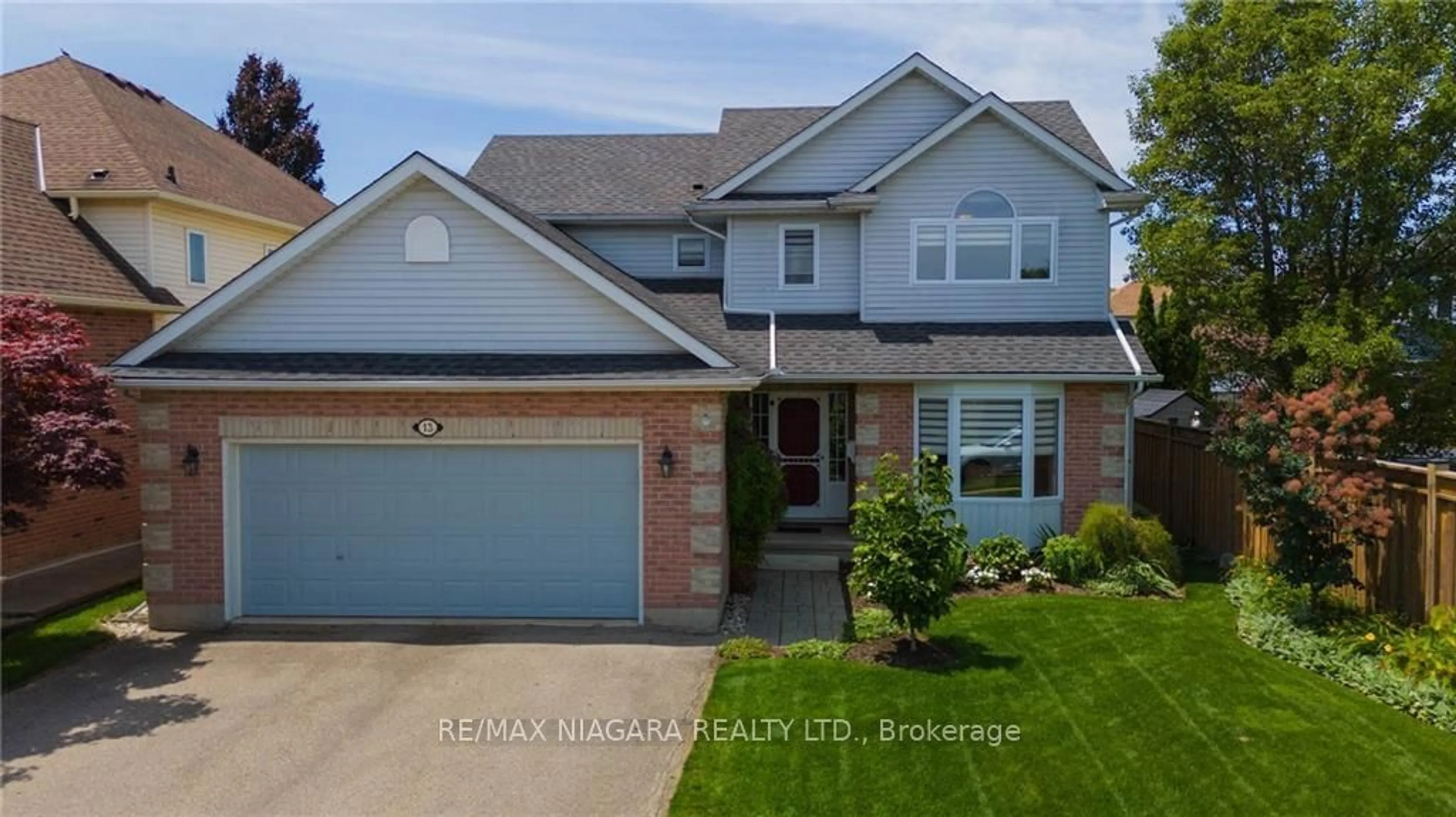 Frontside or backside of a home for 13 Mccaffery Cres, St. Catharines Ontario L2S 3Y7