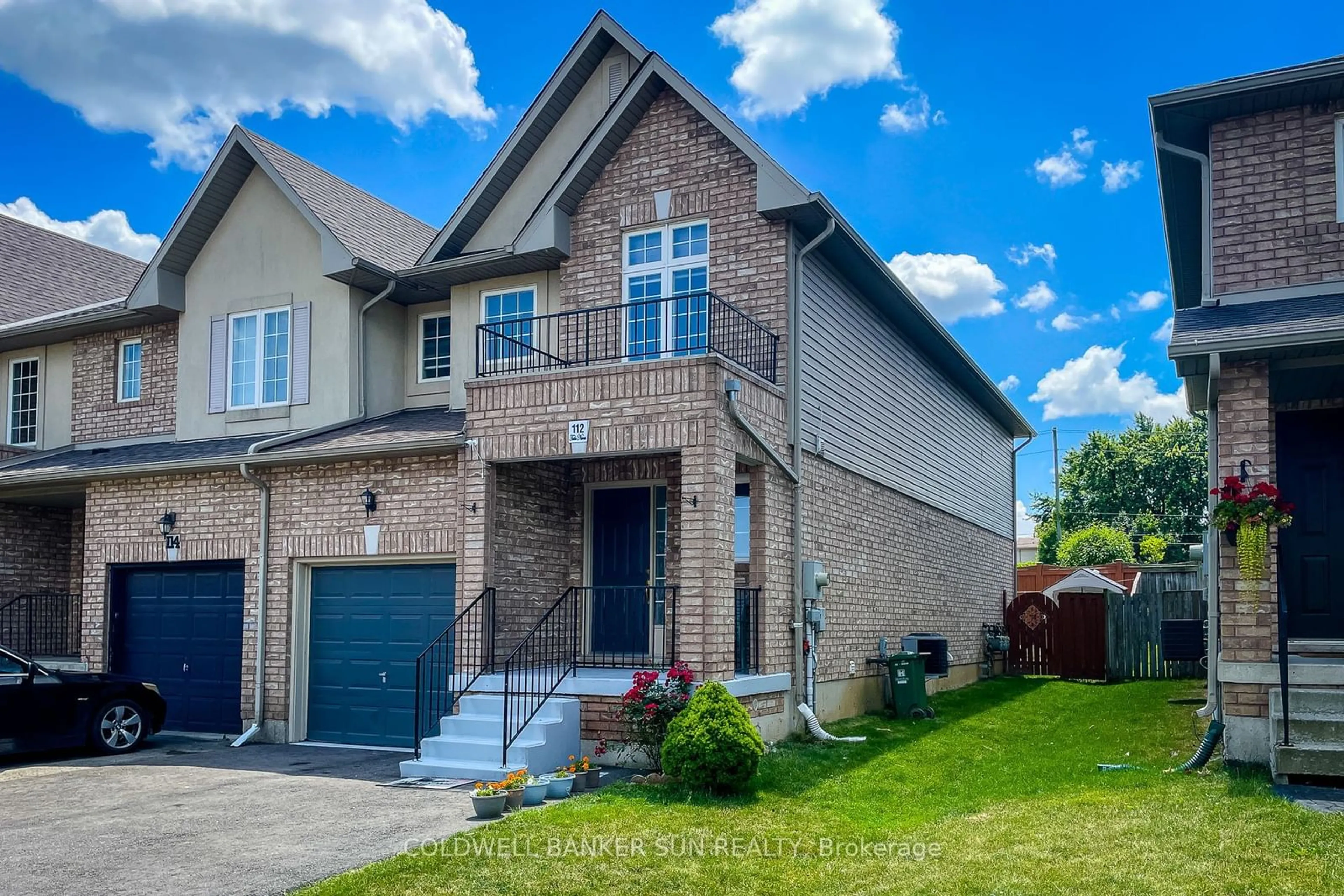 Home with brick exterior material for 112 Meadow Wood Cres, Hamilton Ontario L8J 3Z8