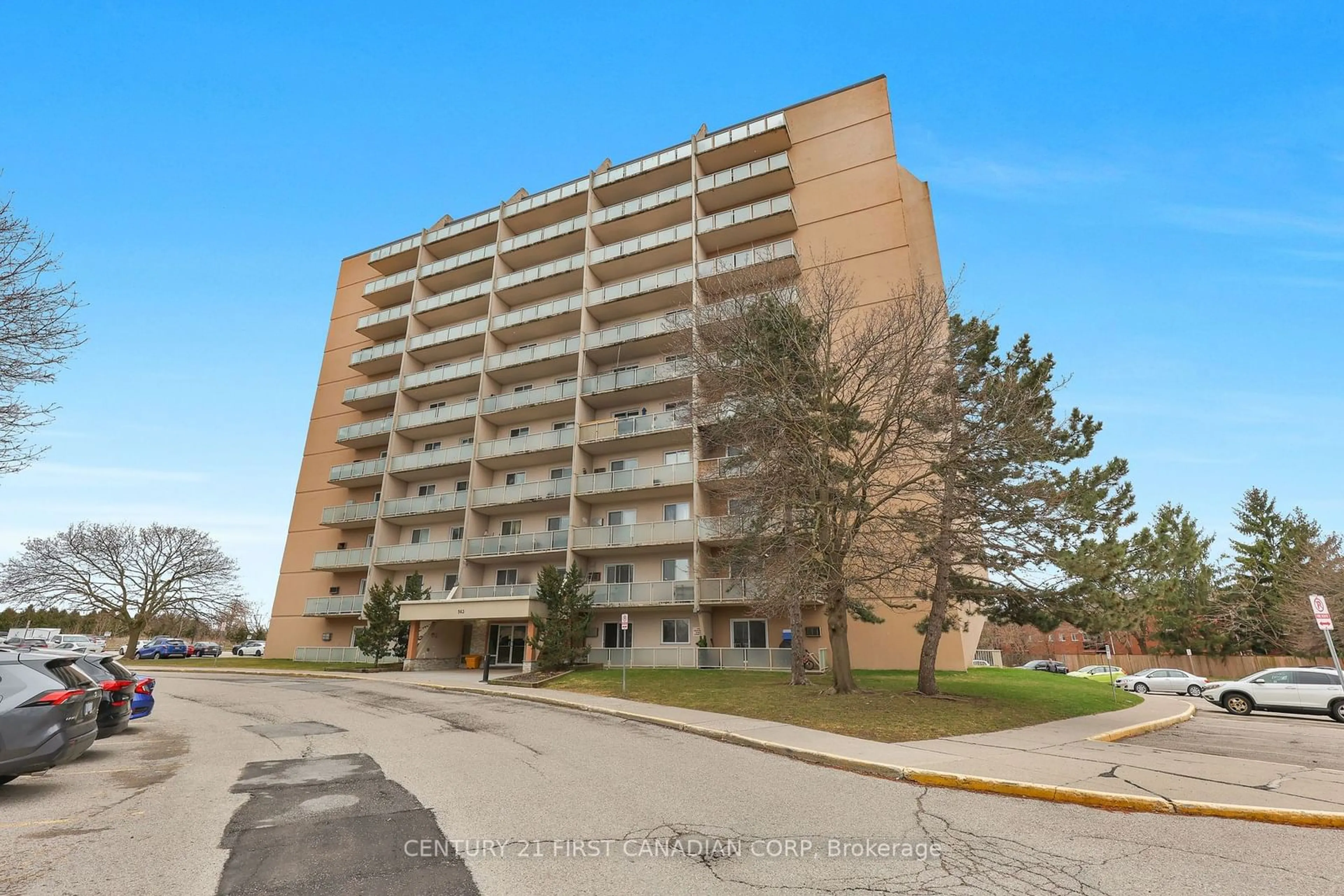 A pic from exterior of the house or condo for 563 Mornington Ave #704, London Ontario N5Y 4T8