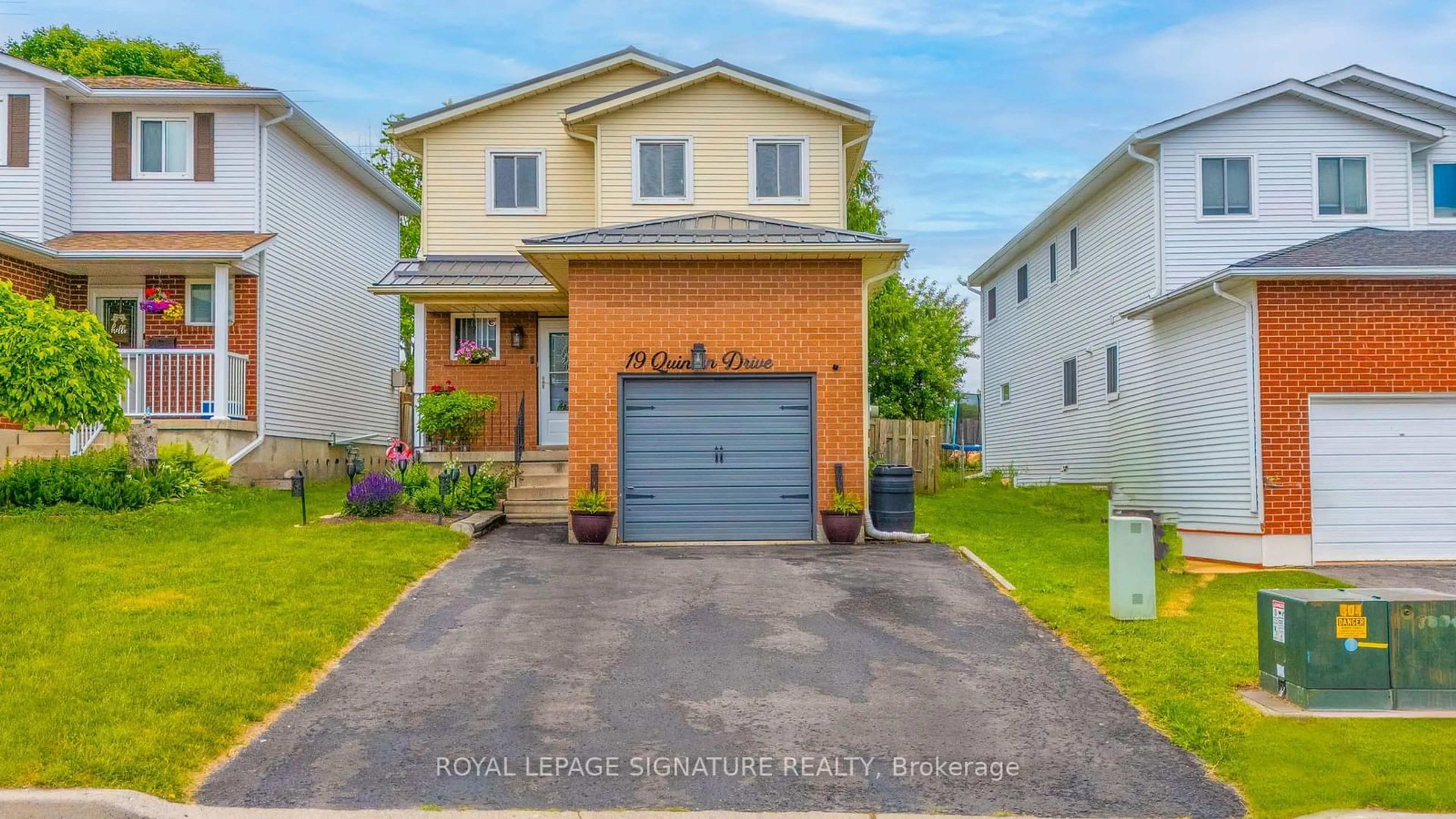 A pic from exterior of the house or condo for 19 Quinlan Dr, Port Hope Ontario L1A 4H4