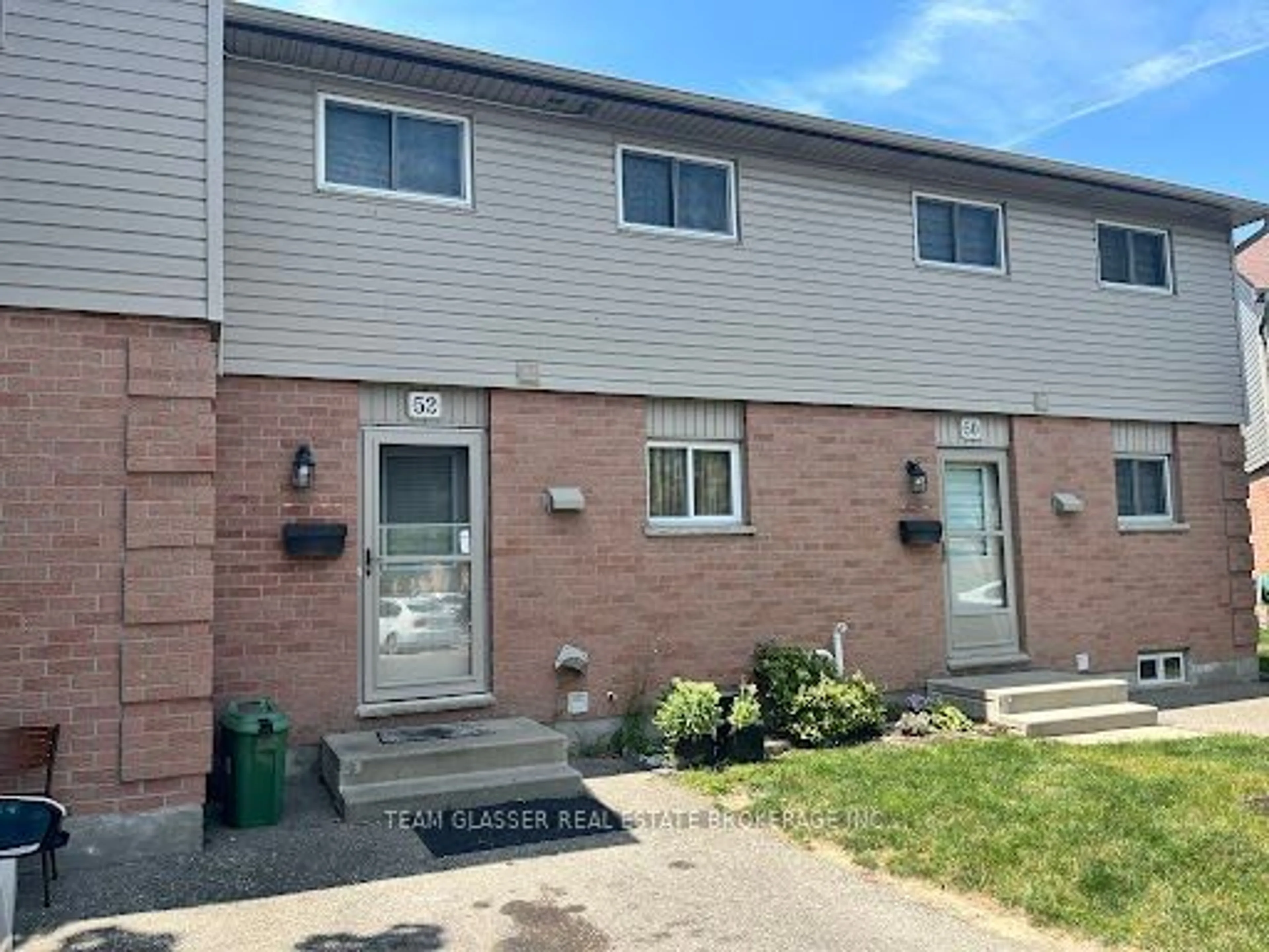 A pic from exterior of the house or condo for 114 PAULINE Cres #52, London Ontario N6E 2X6