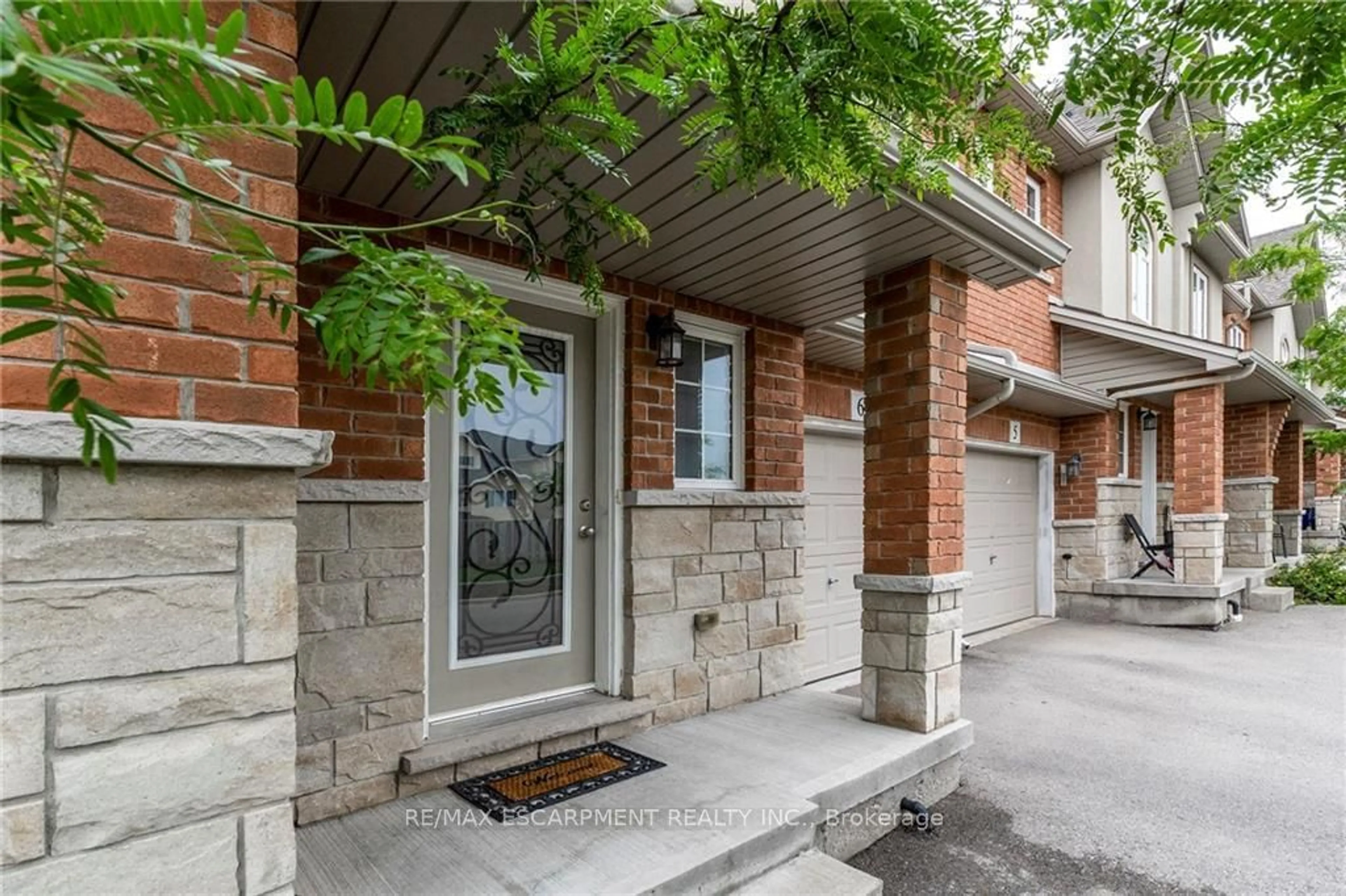 Home with brick exterior material for 1354 Upper Sherman Ave #6, Hamilton Ontario L8W 1C2