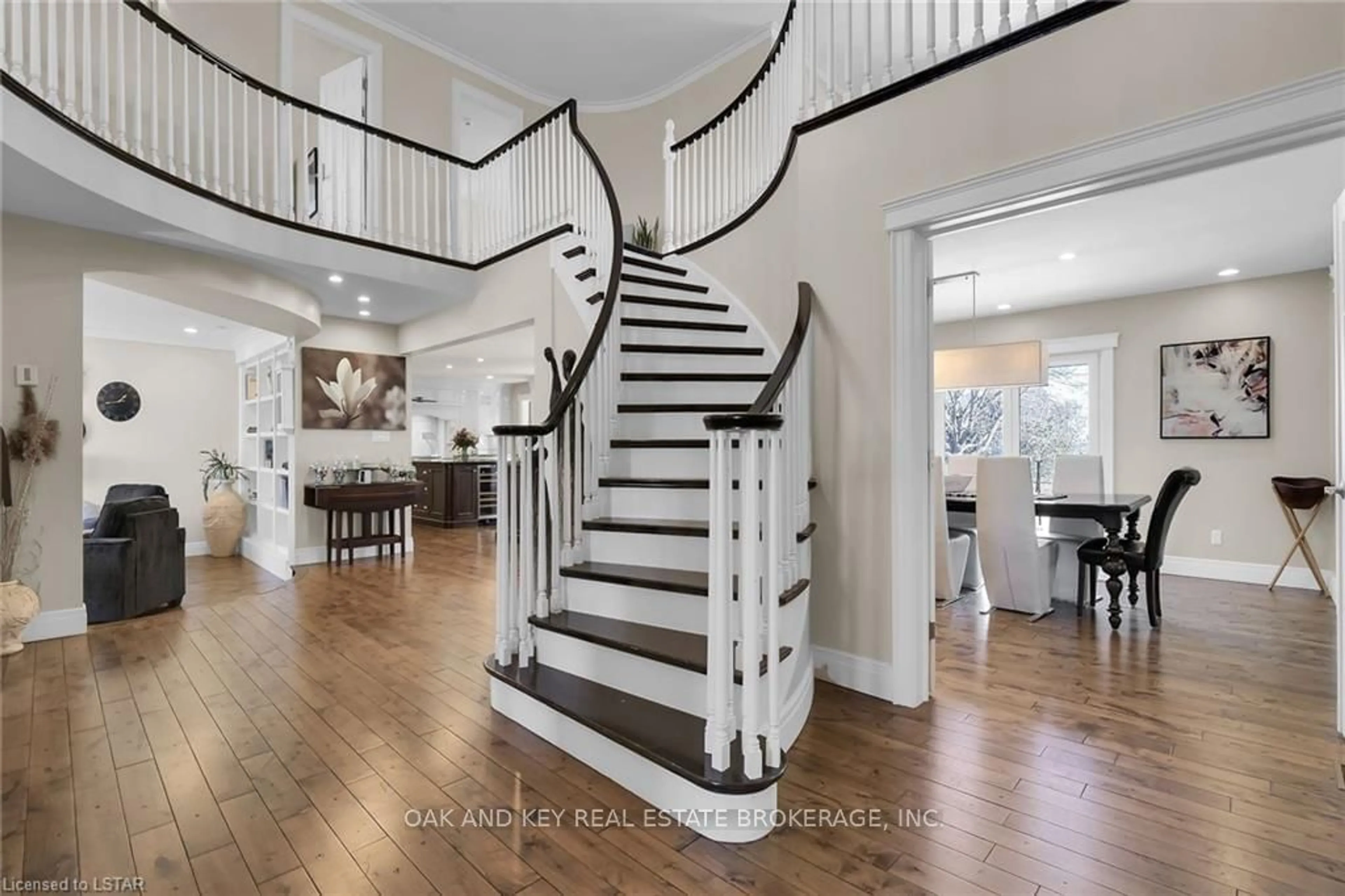 Stairs for 29830 Centre Rd, Strathroy-Caradoc Ontario N7G 3H7