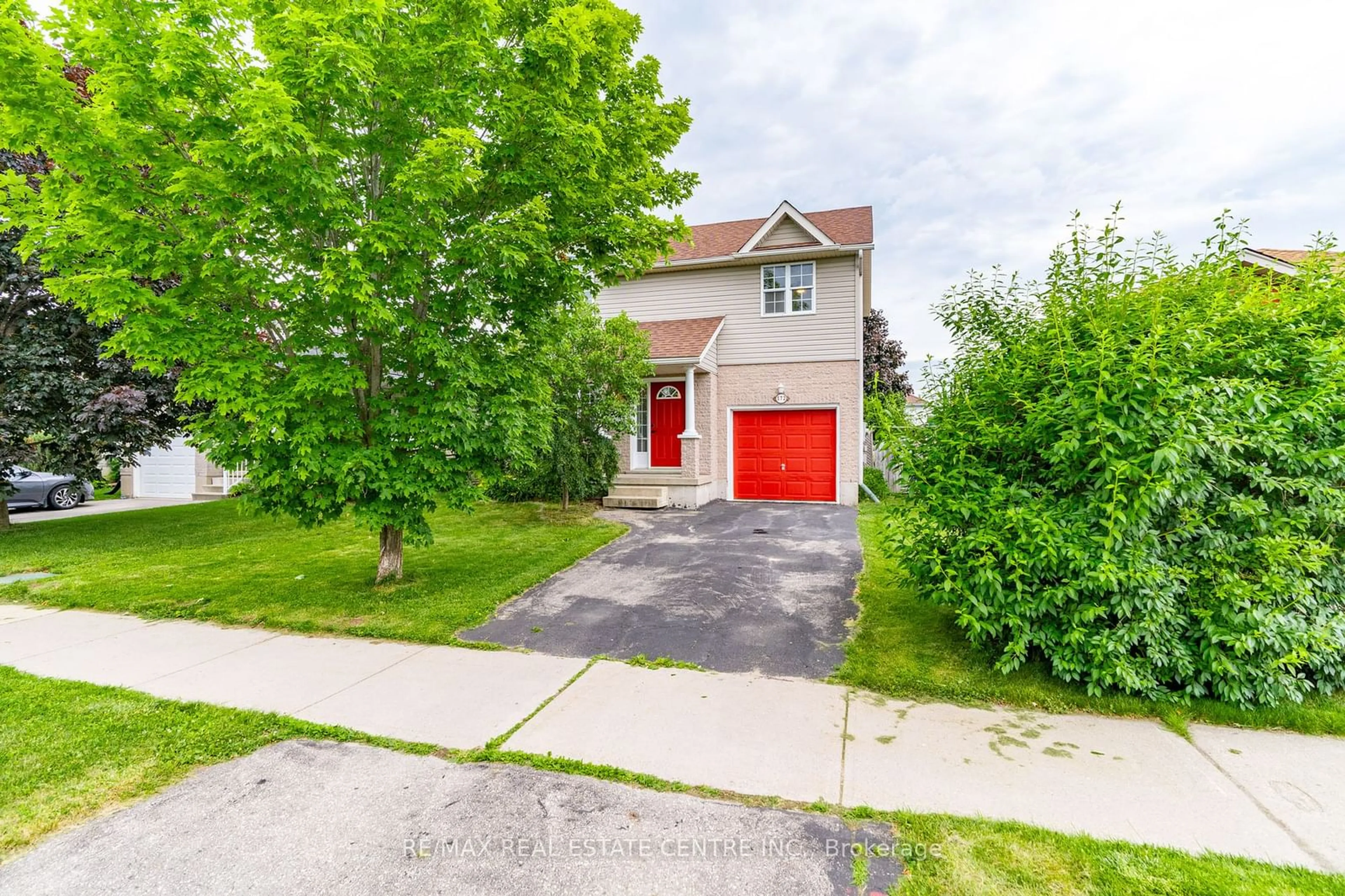 Street view for 572 Mctavish St, Centre Wellington Ontario N1M 3R1