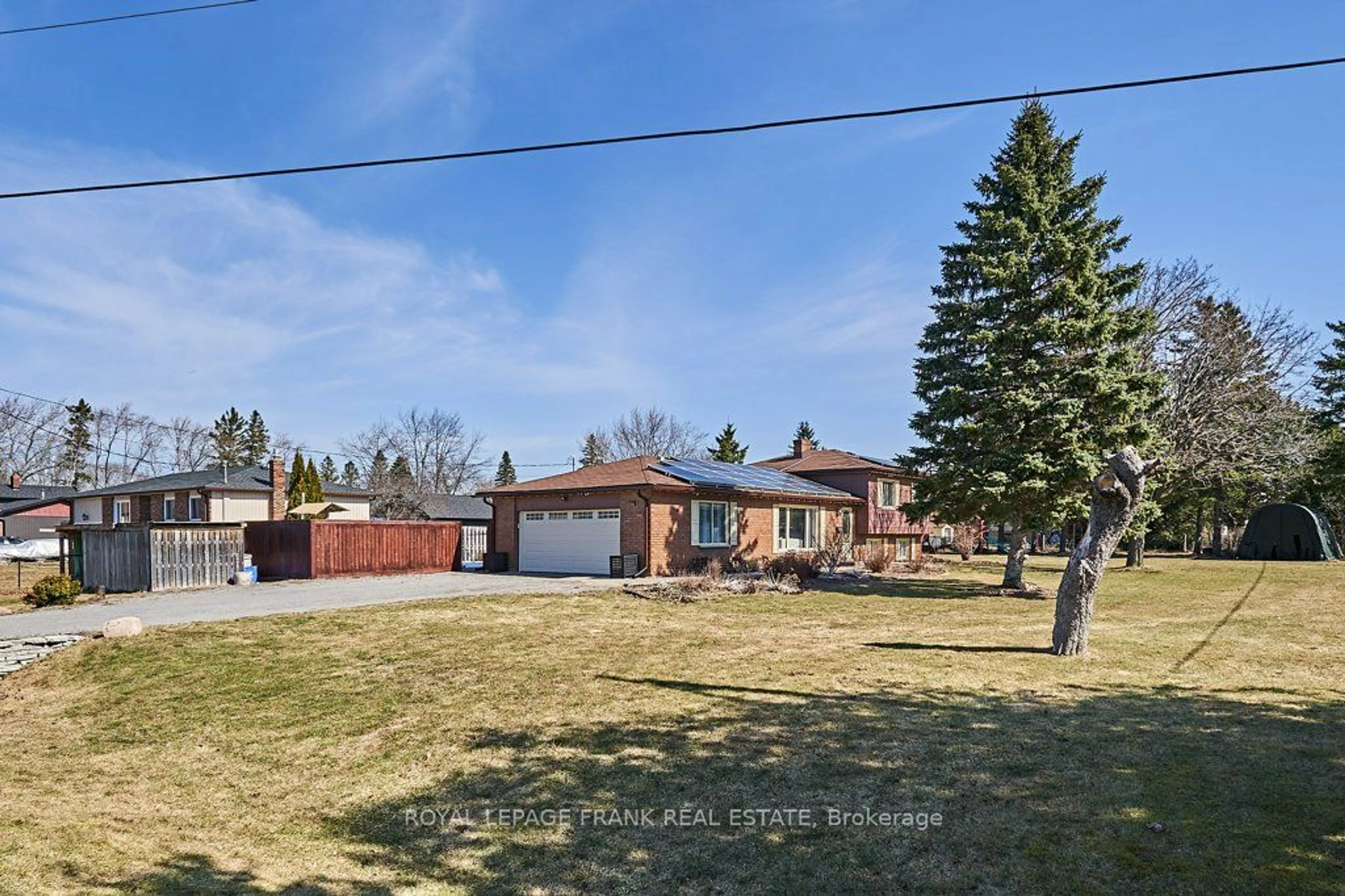 Frontside or backside of a home for 2 Maxwell St, Kawartha Lakes Ontario K0M 1L0