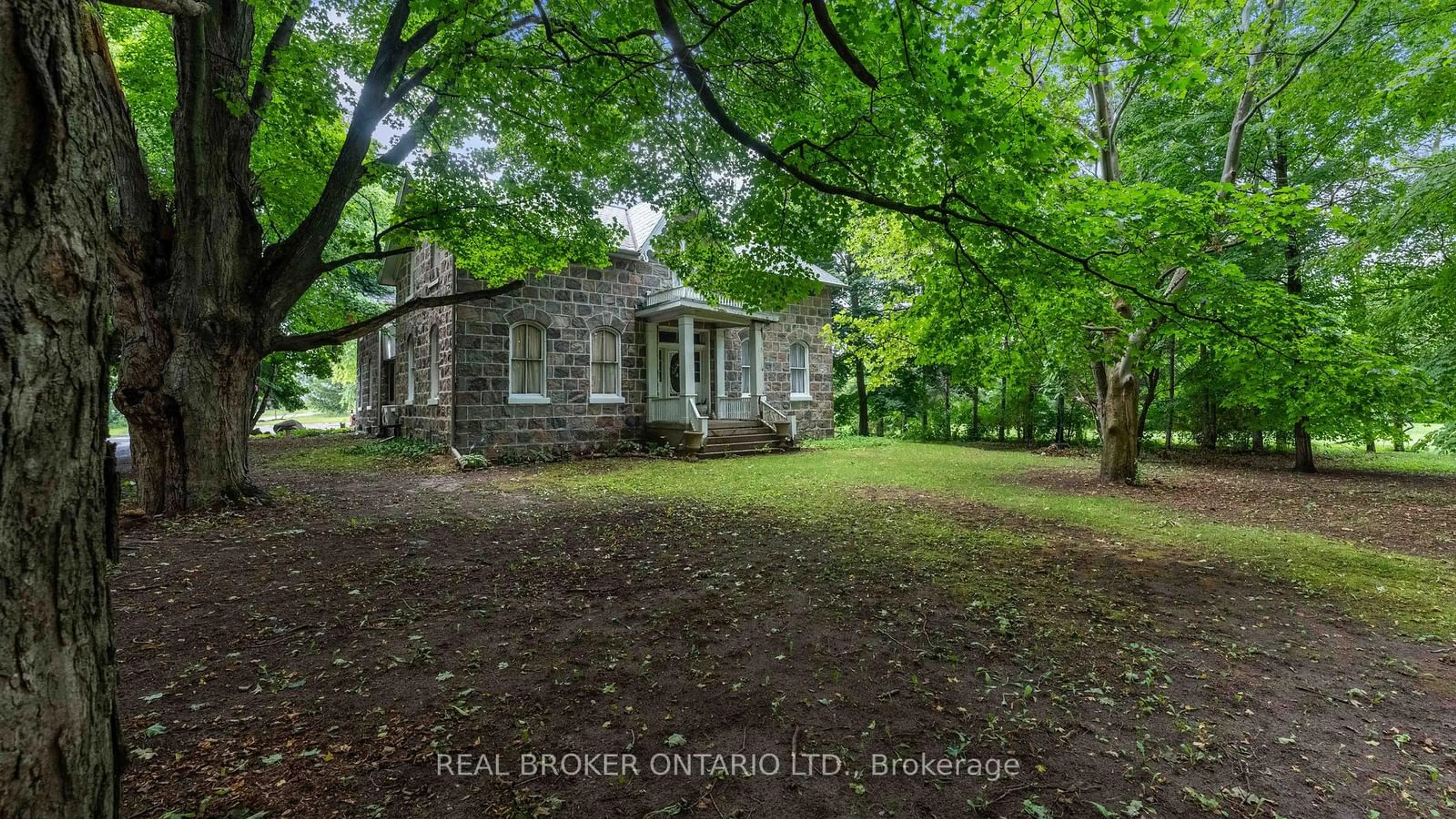 Cottage for 61 King St, Brant Ontario N0E 1R0
