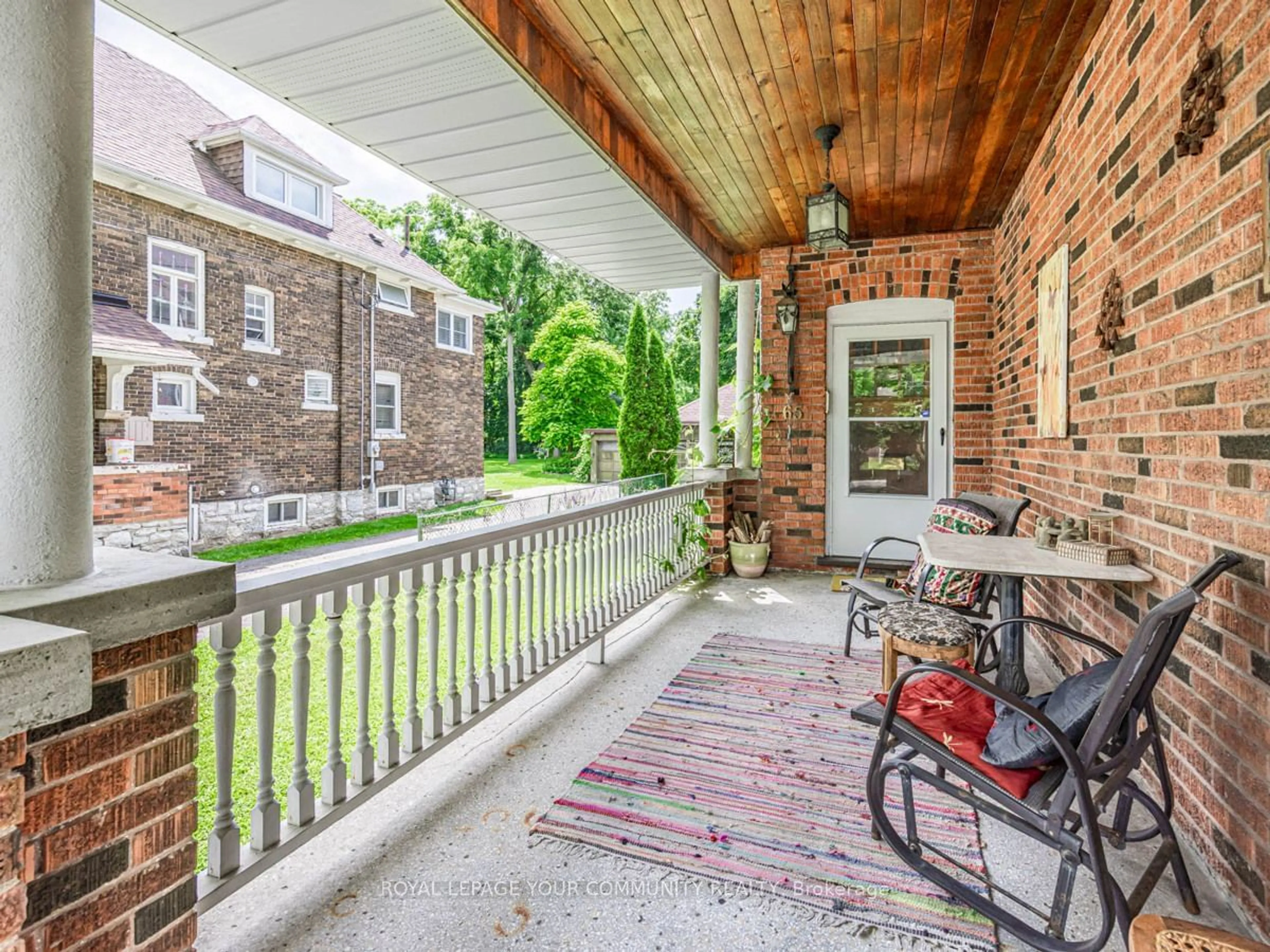 Patio for 65 Albert St, Kawartha Lakes Ontario K9V 4J7