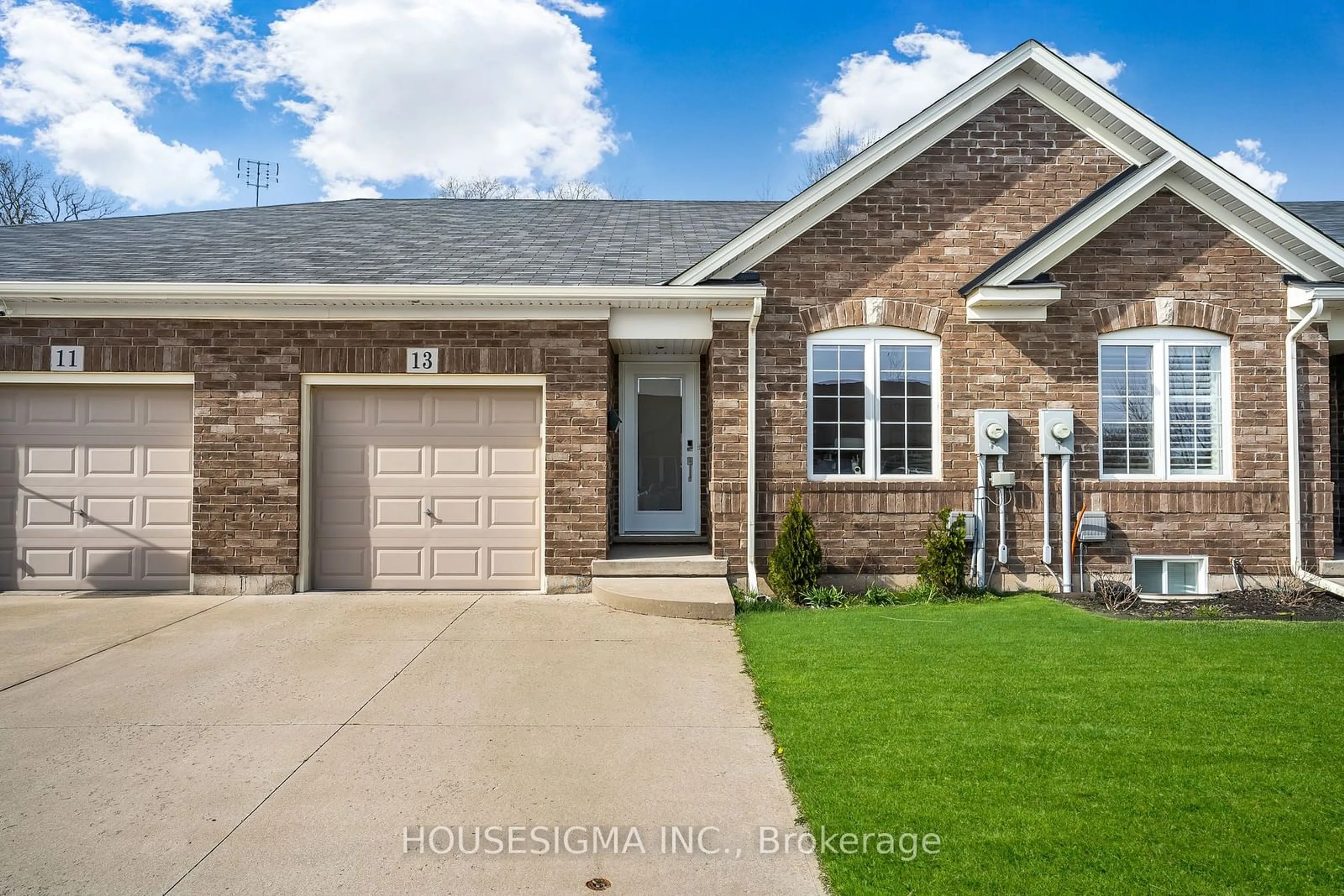 Frontside or backside of a home for 13 Avery Cres, St. Catharines Ontario L2P 0B7