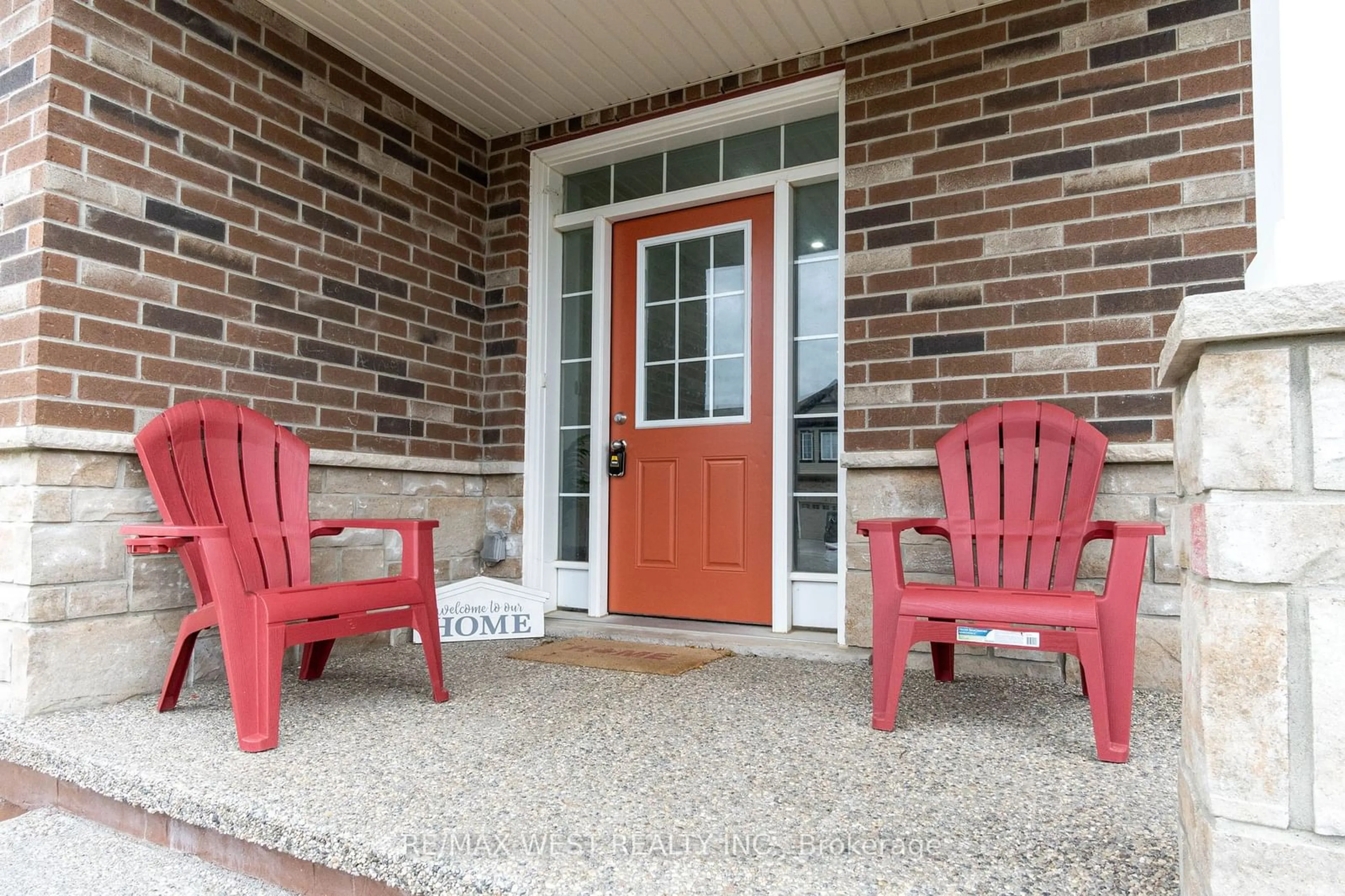 Indoor entryway for 313 Freure Dr, Cambridge Ontario N1S 0B5