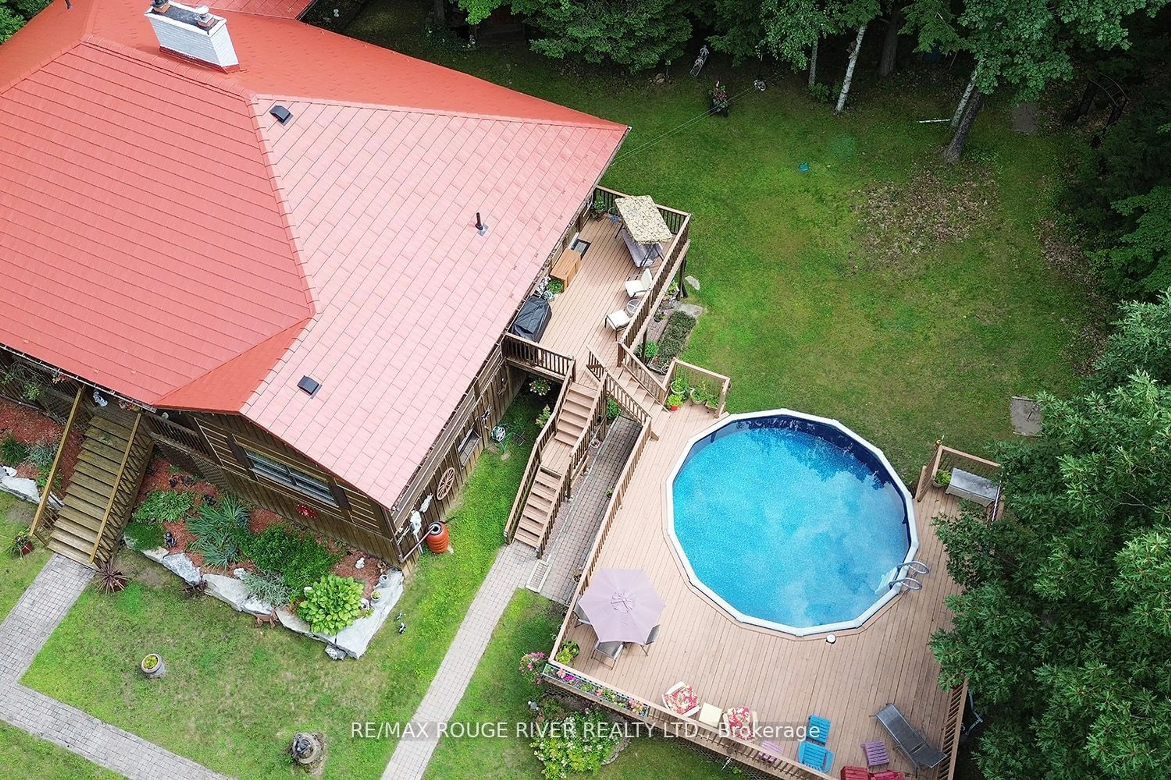 Indoor or outdoor pool for 575 Golf Course Rd, Douro-Dummer Ontario K0L 2H0