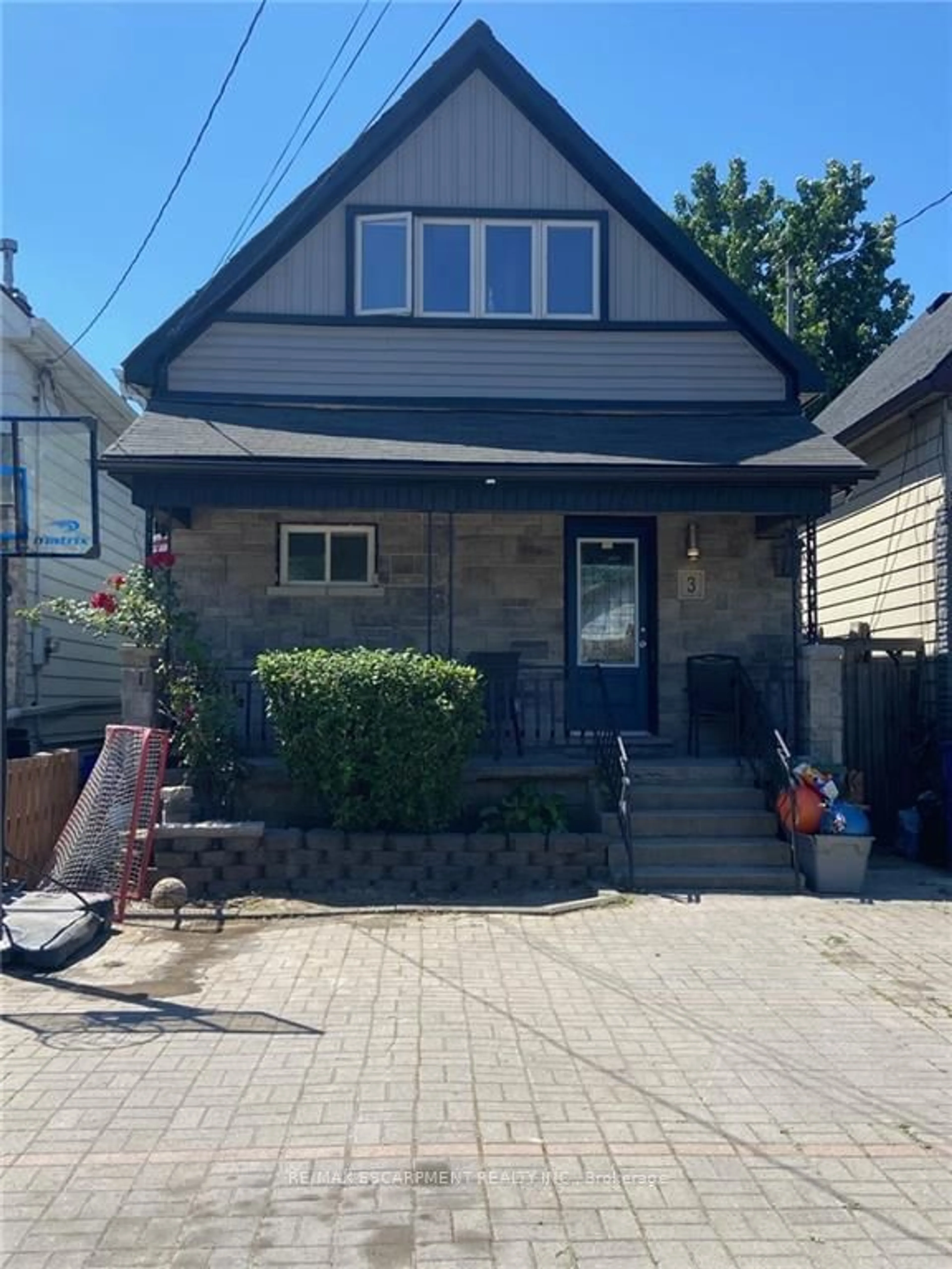 Frontside or backside of a home for 3 Albemarle St, Hamilton Ontario L8L 7G2