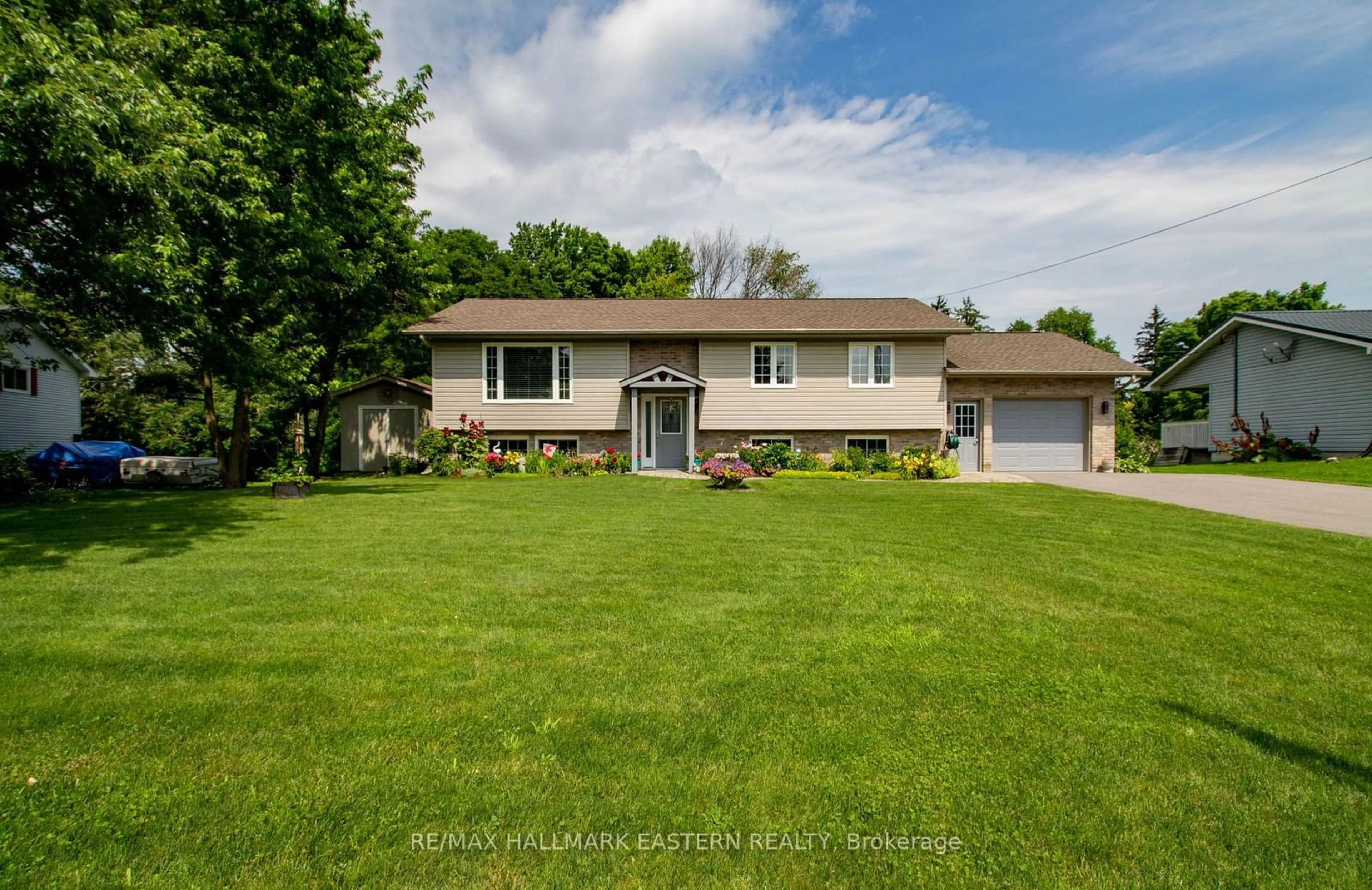 Frontside or backside of a home for 1196 Roger Pl, Smith-Ennismore-Lakefield Ontario K0L 1T0