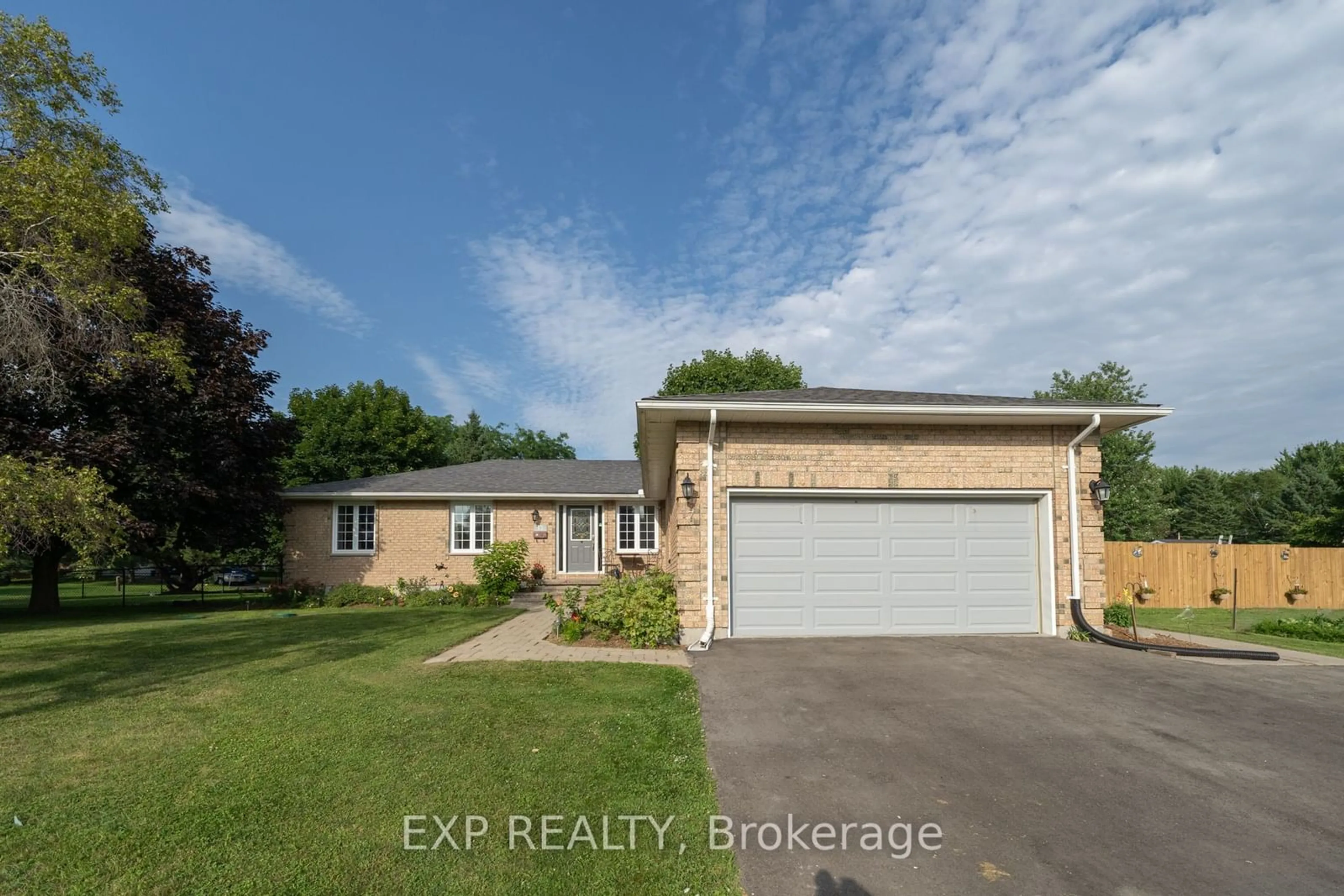 Frontside or backside of a home for 17 Stoneridge Rd, Hamilton Township Ontario K9A 0Y3