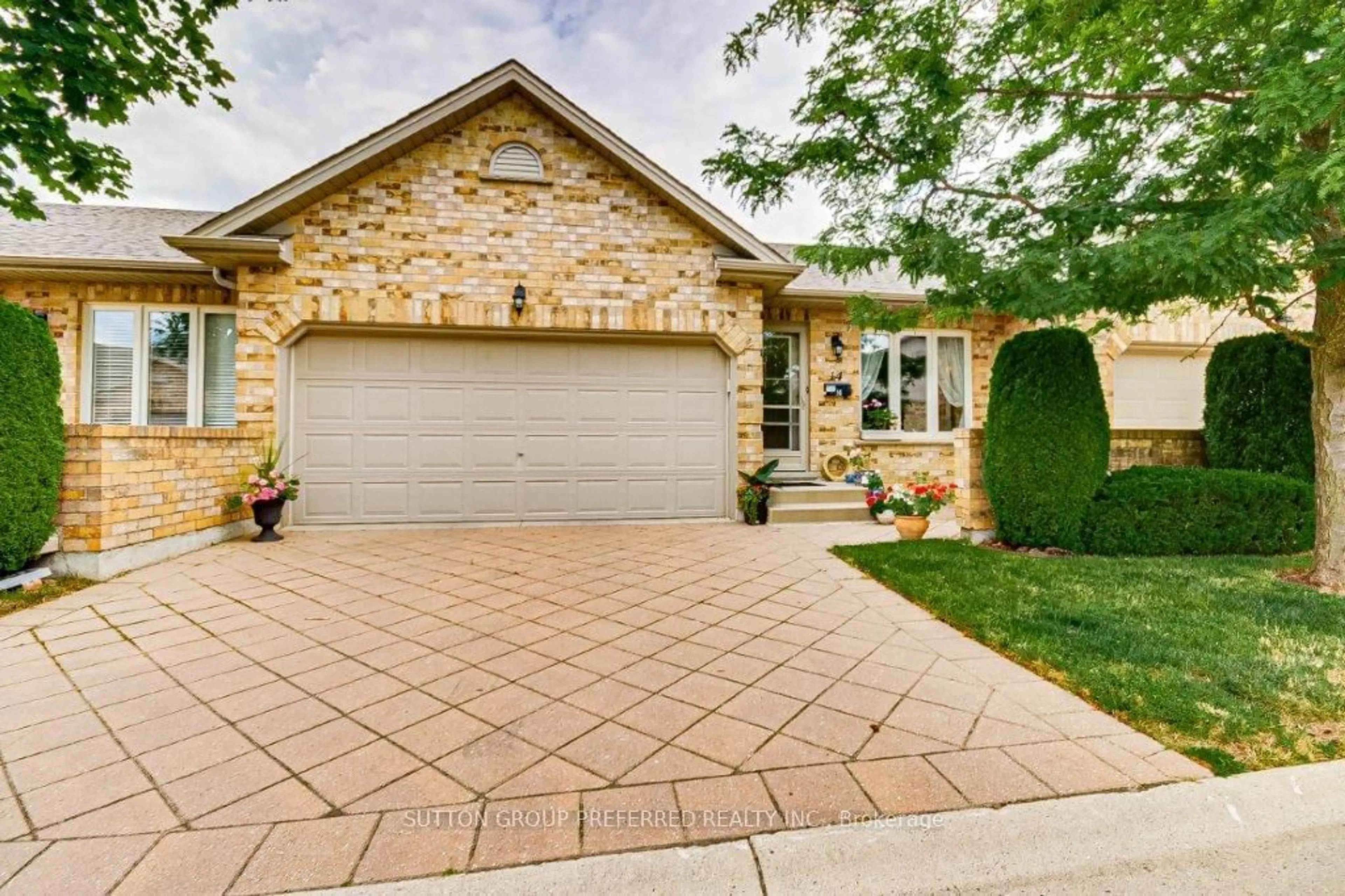 Home with brick exterior material for 572 Thistlewood Dr #14, London Ontario N5X 4N6