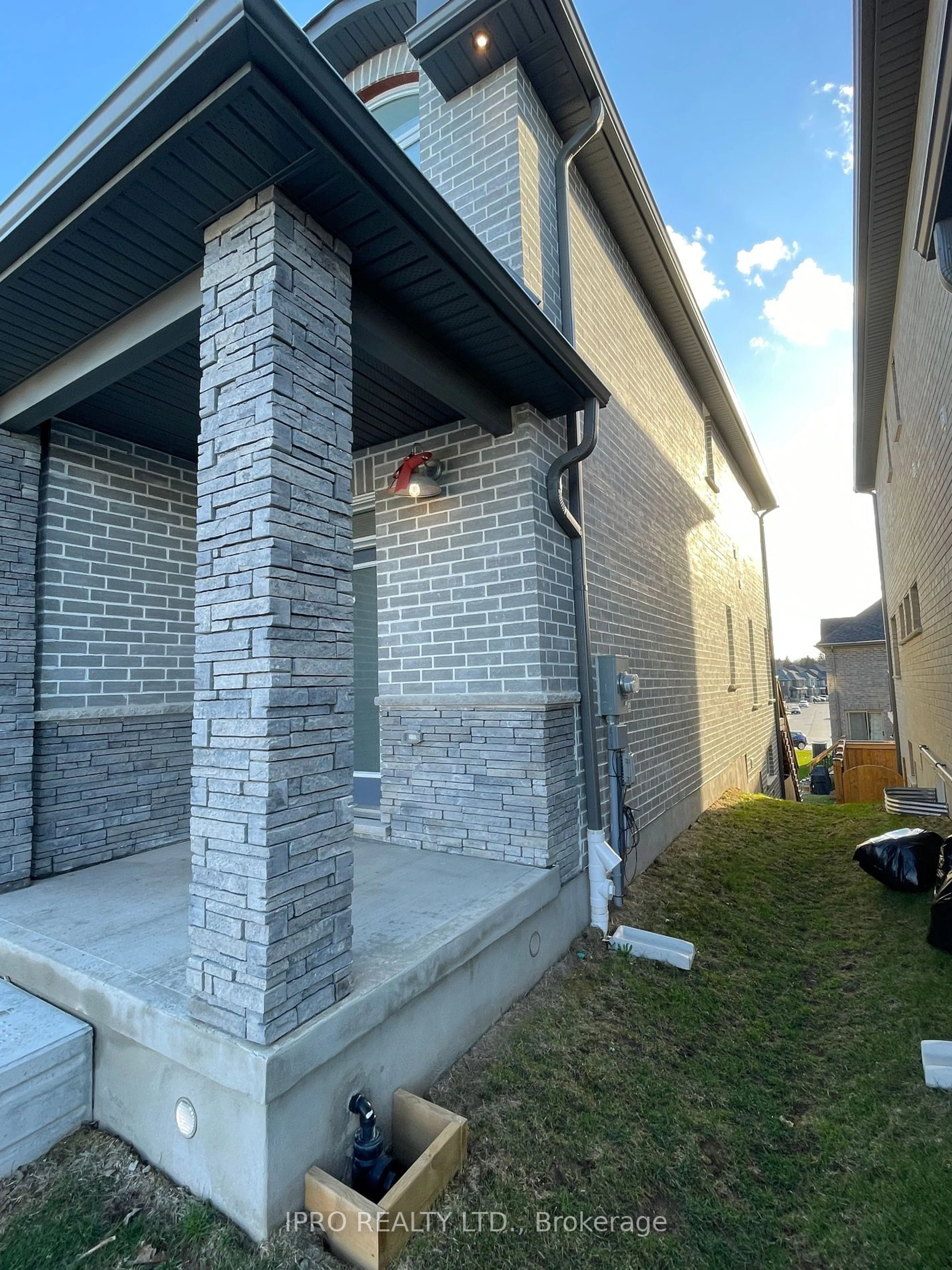 Home with brick exterior material for 167 Forest Creek Dr, Kitchener Ontario N2R 0M1