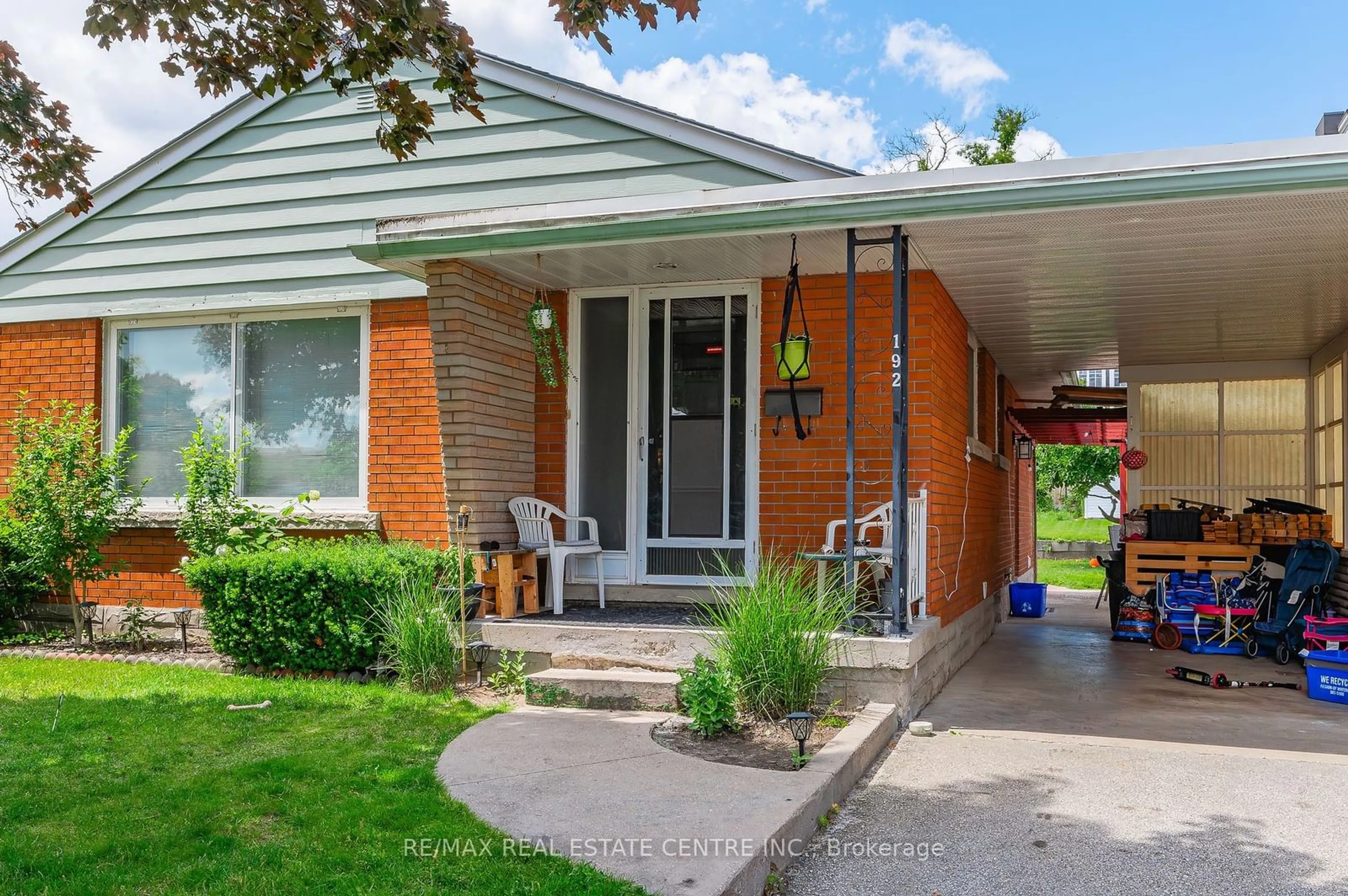 Home with brick exterior material for 192 Sekura St, Cambridge Ontario N1R 3R3
